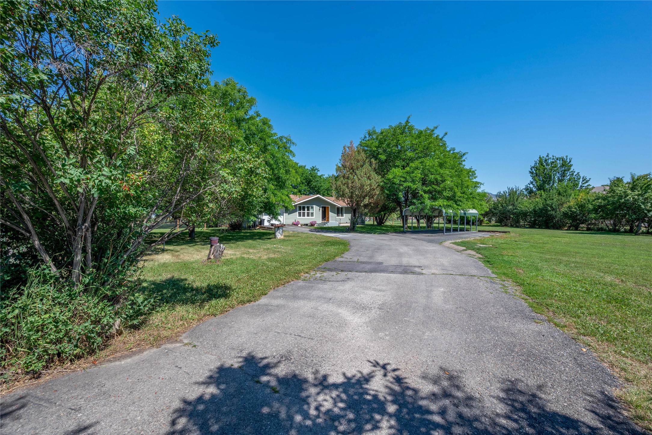 3 Howells Lane Property Photo 32