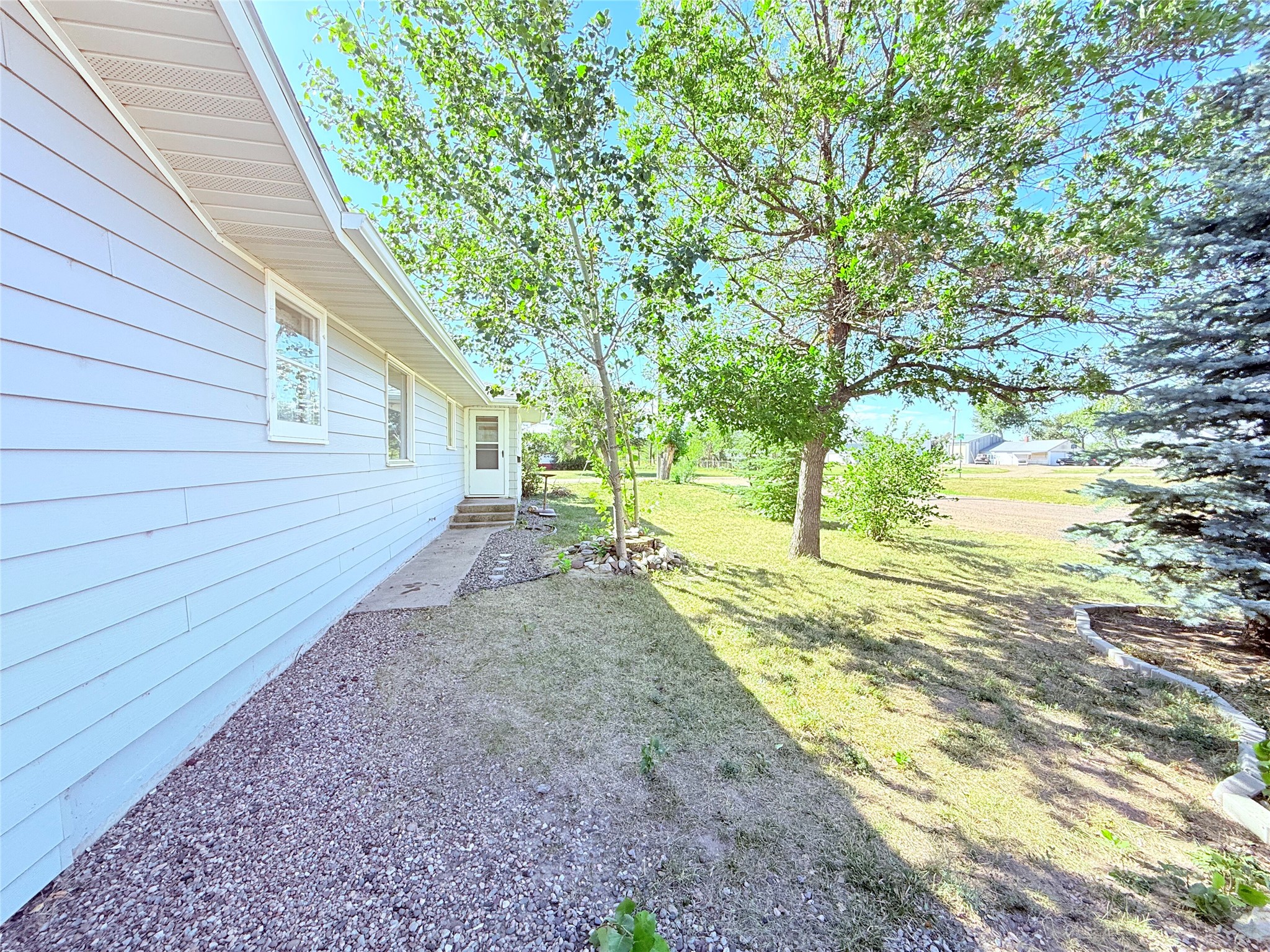 608 1st Street Property Photo 2