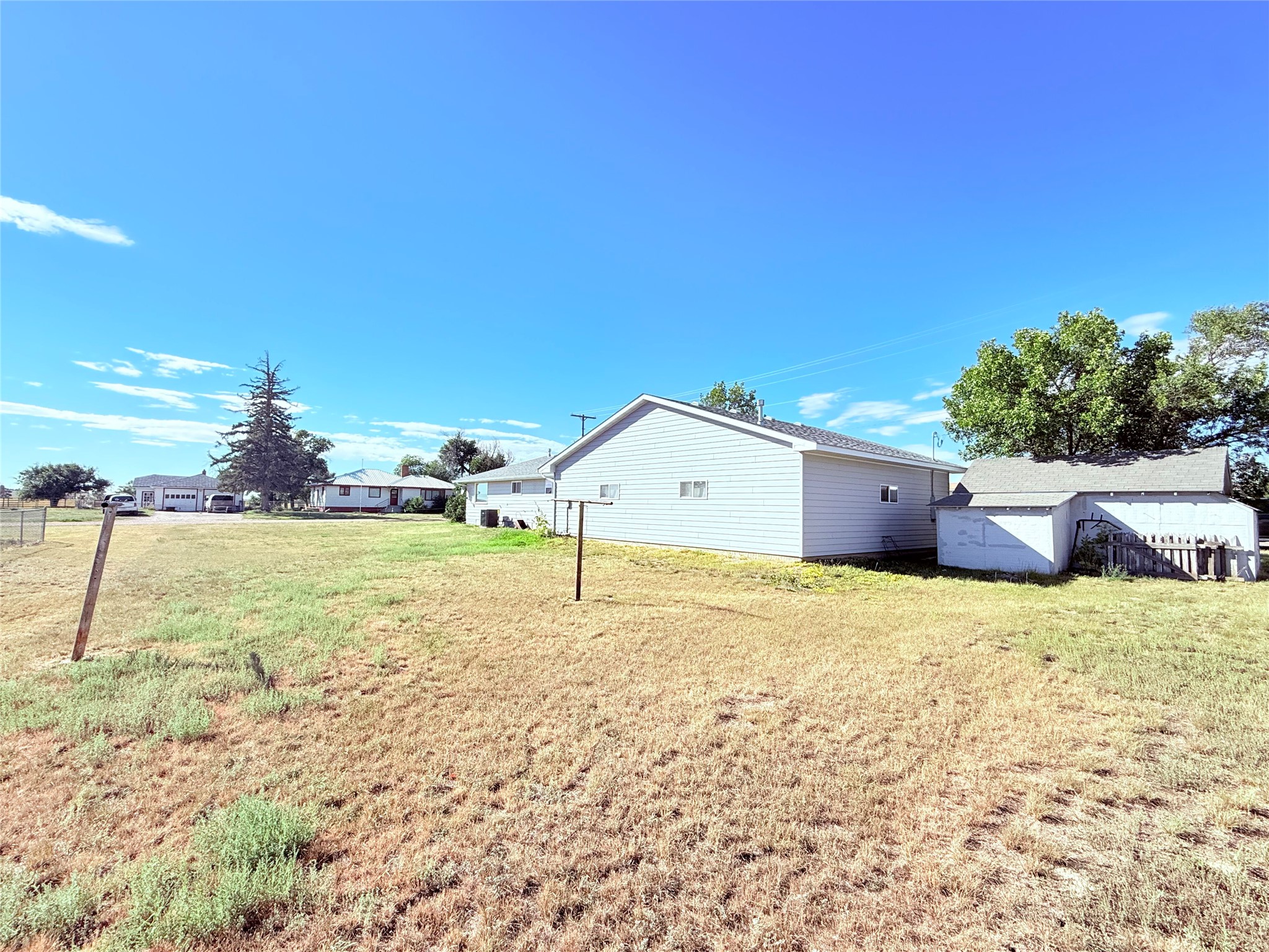 608 1st Street Property Photo 5