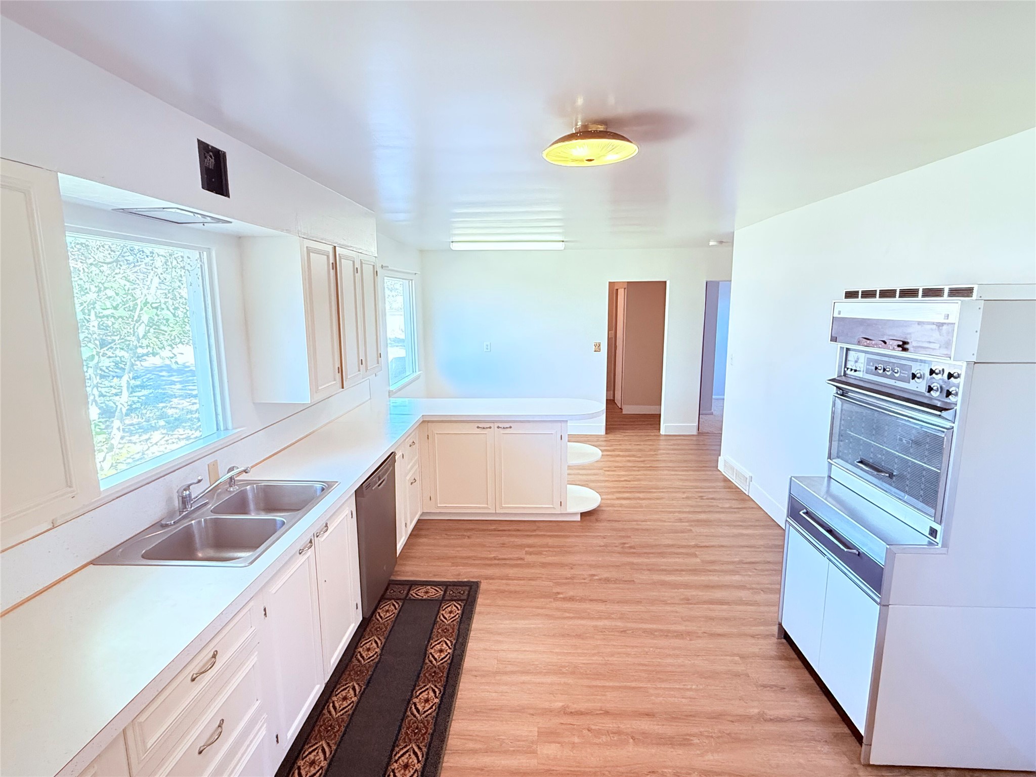608 1st Street Property Photo 7