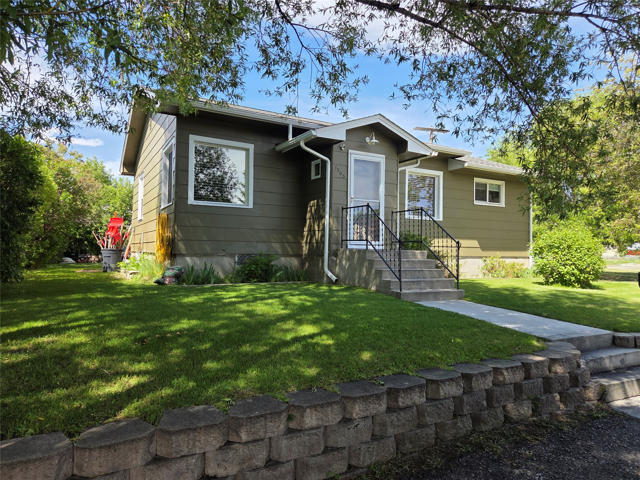 1303 C Street Property Photo 2