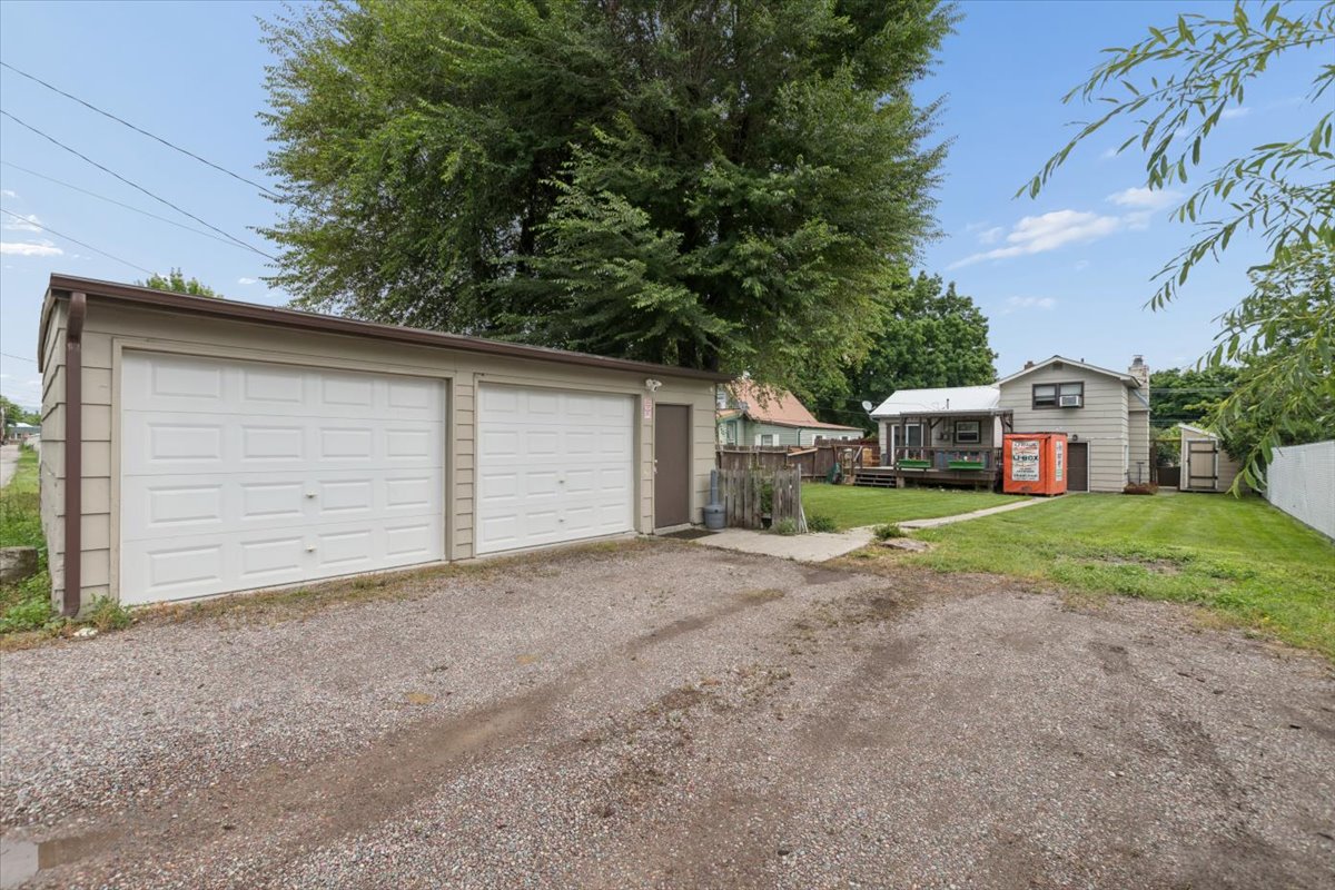1136 5th Avenue E Property Photo 9