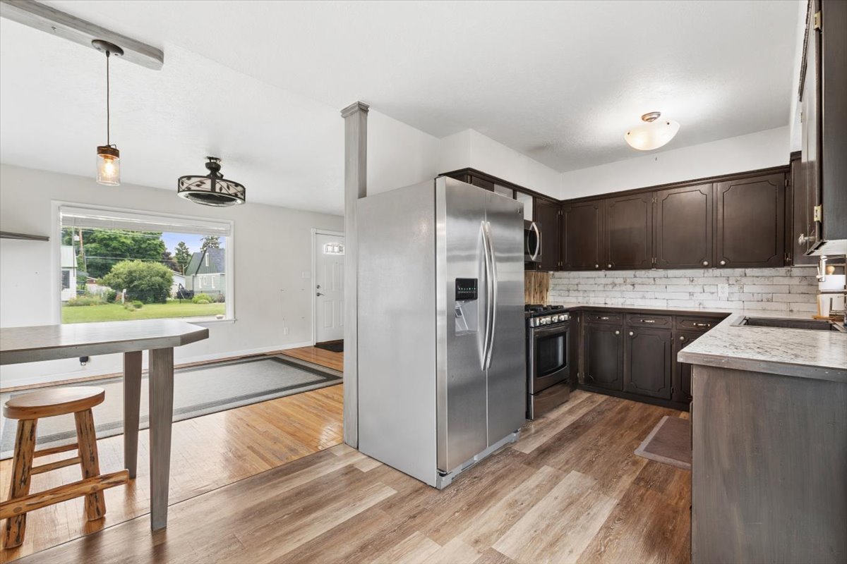 1136 5th Avenue E Property Photo 12