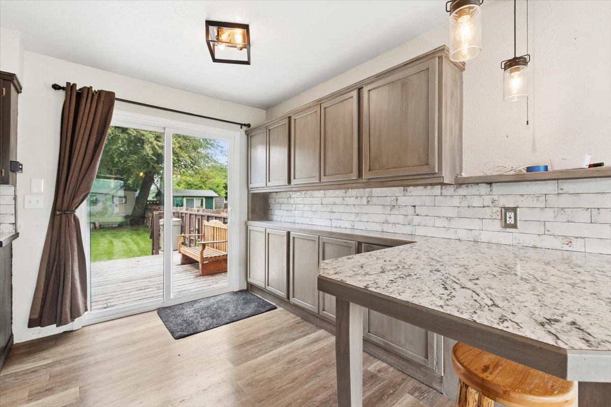 1136 5th Avenue E Property Photo 13