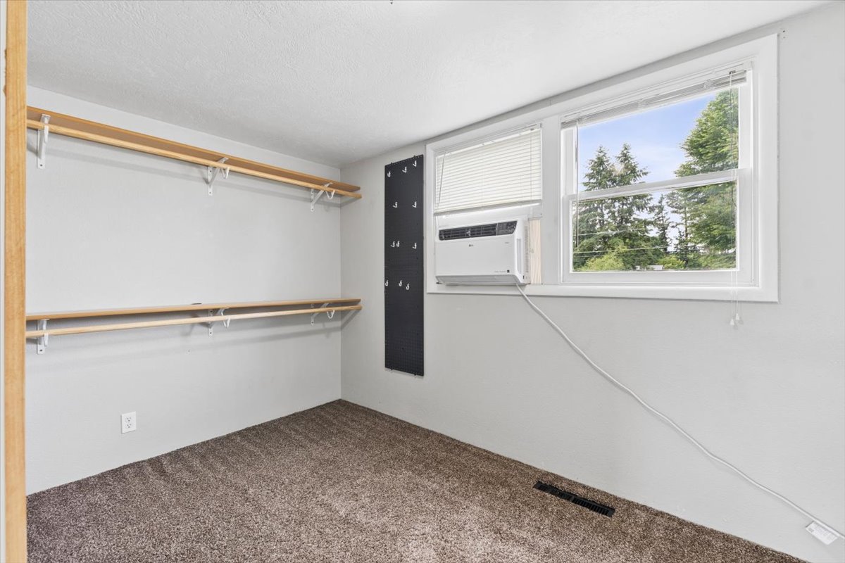 1136 5th Avenue E Property Photo 22