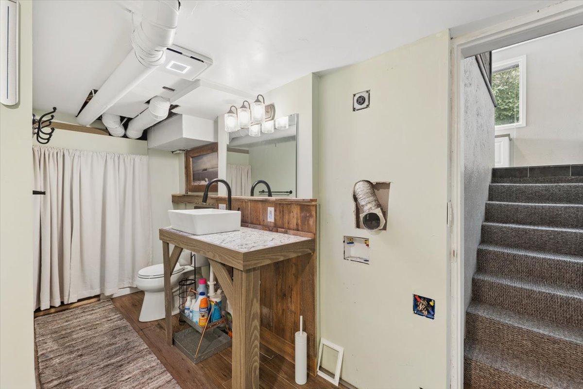 1136 5th Avenue E Property Photo 27