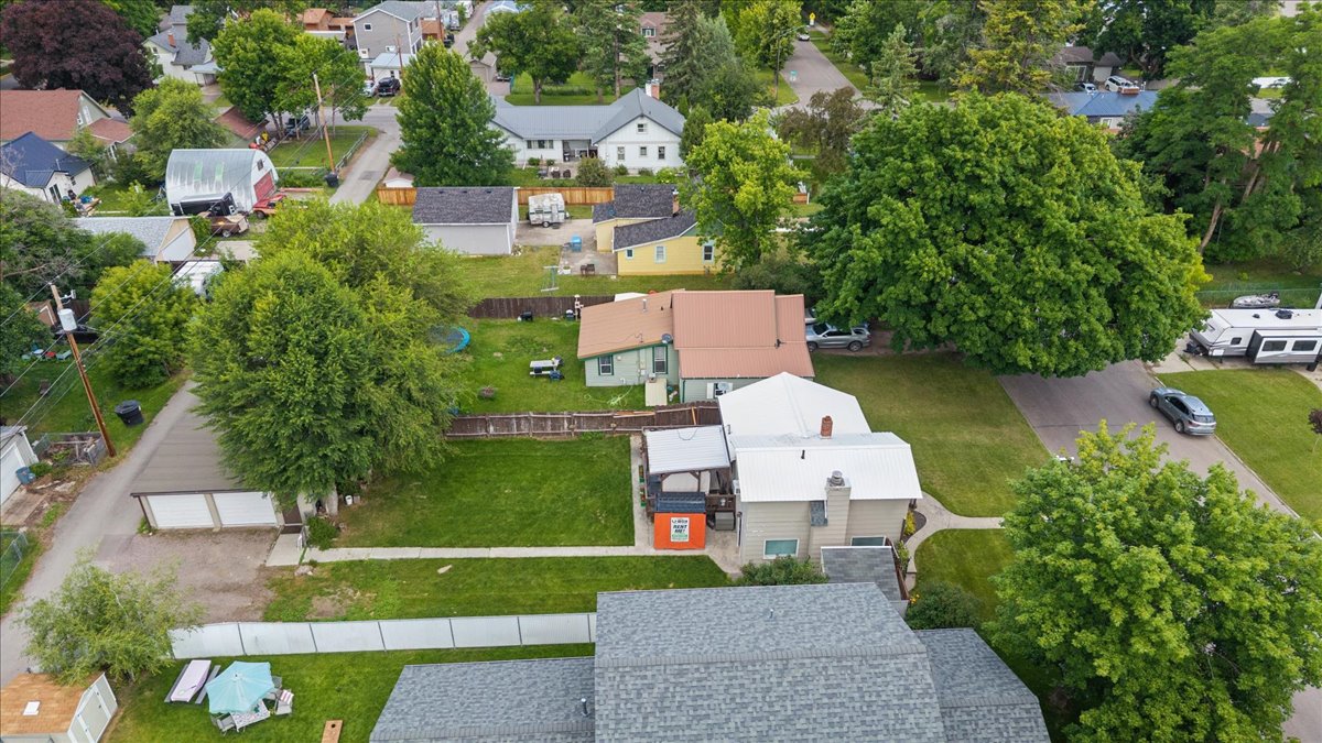 1136 5th Avenue E Property Photo 40