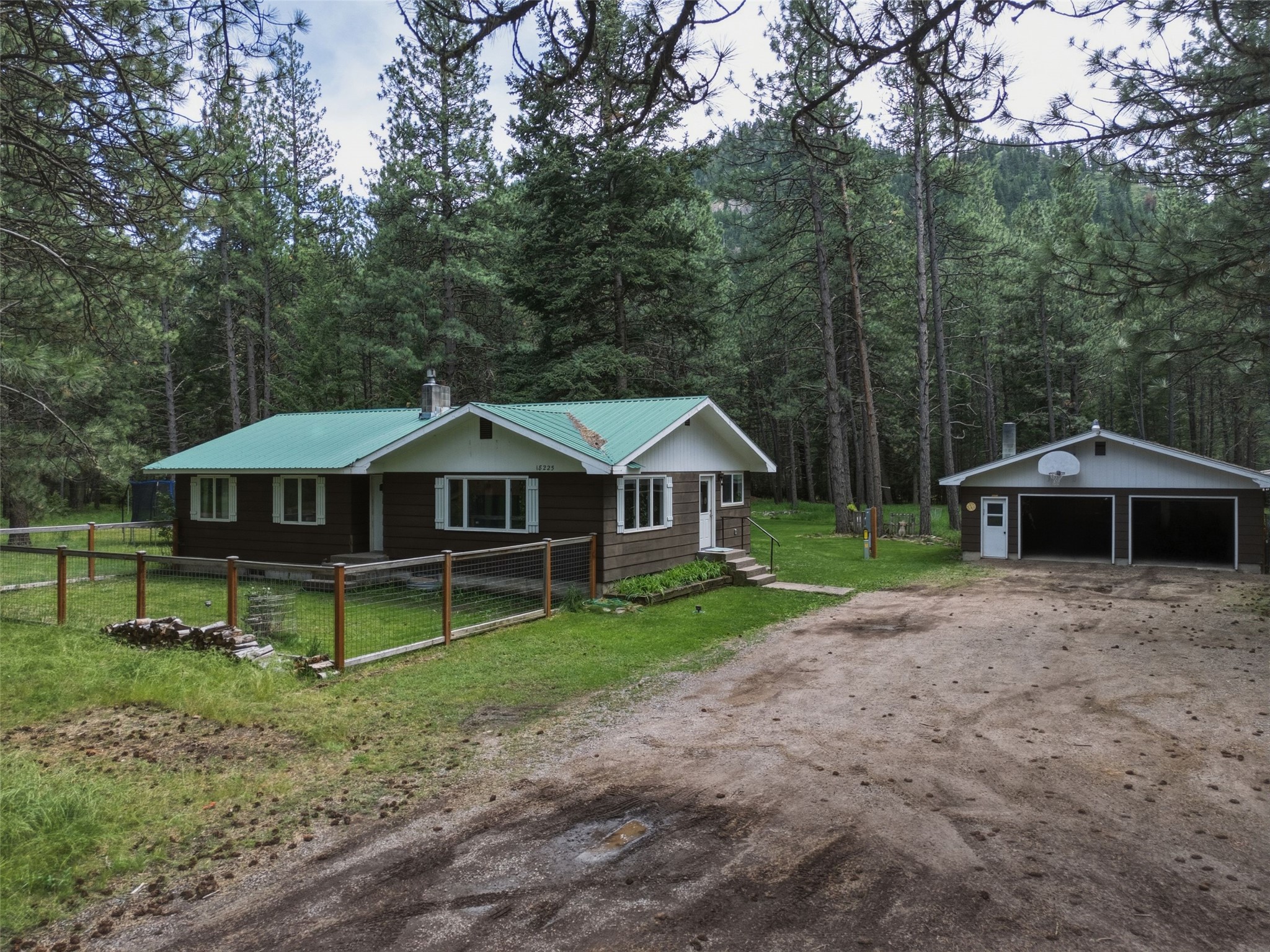 18225 Violet Lane Property Photo 2