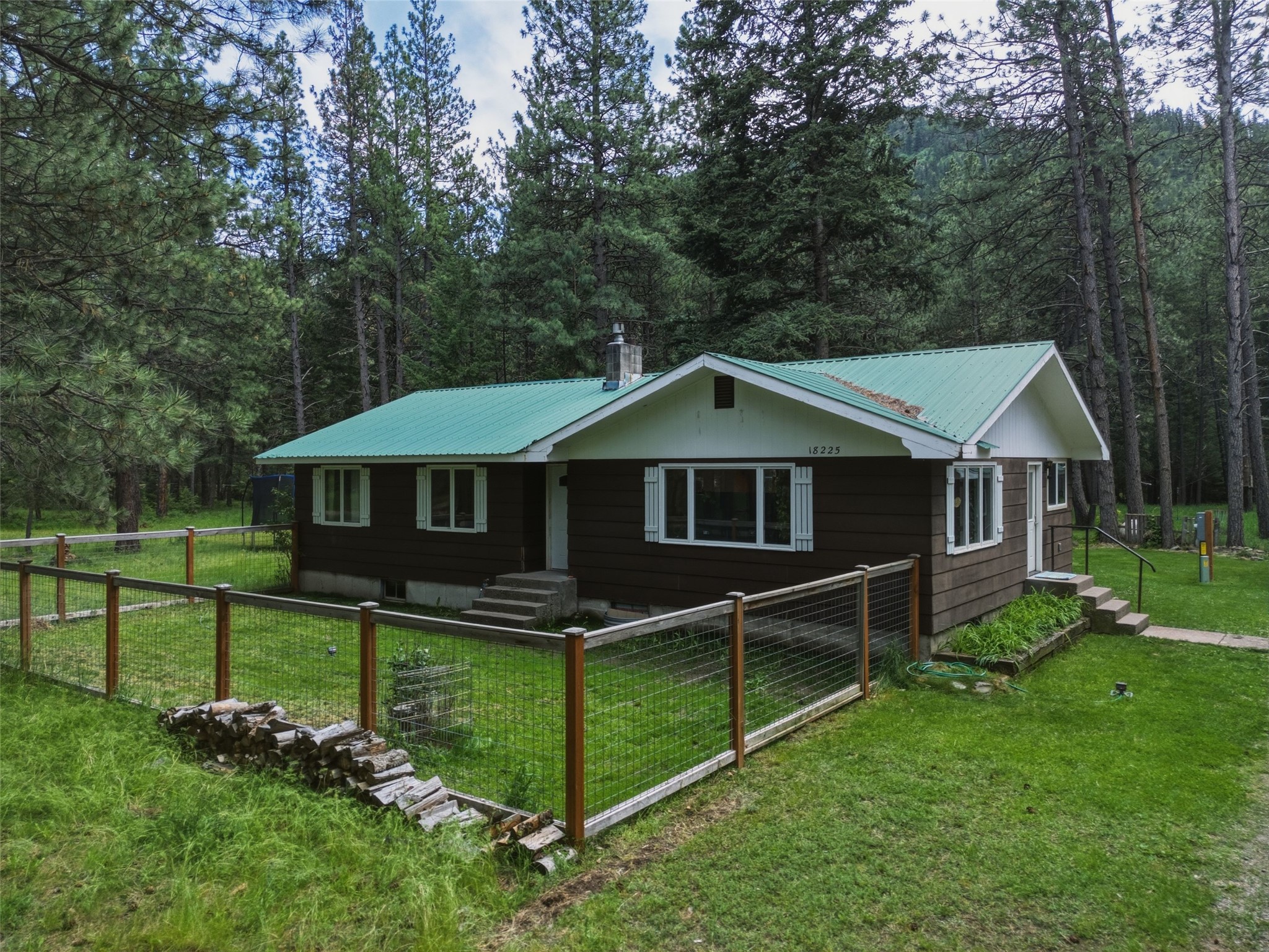 18225 Violet Lane Property Photo 3