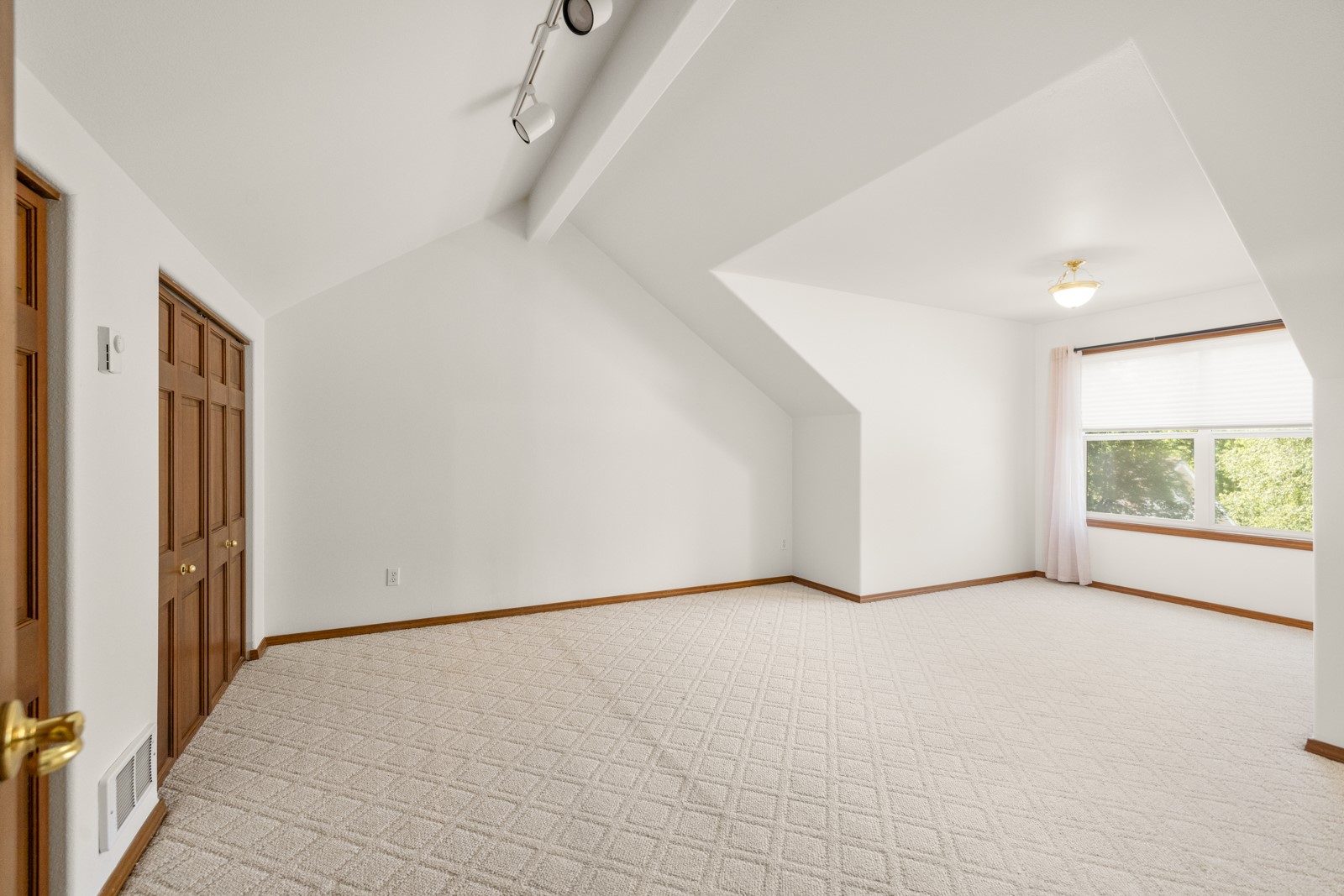 955 Colorado Avenue Property Photo 29