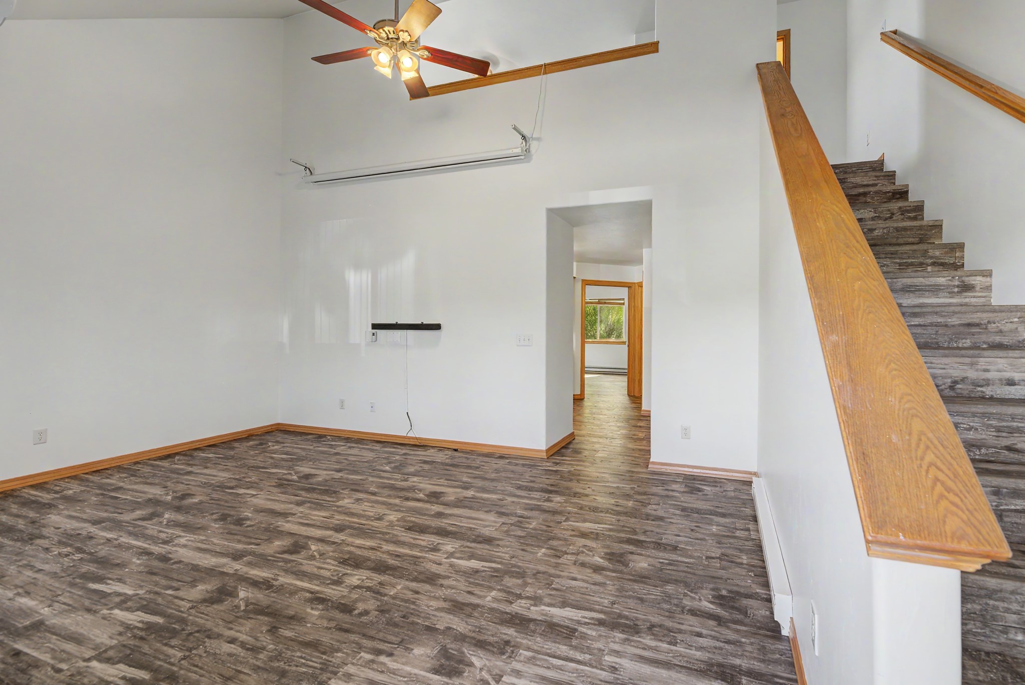 106 E Clinton Street 1 Property Photo 2