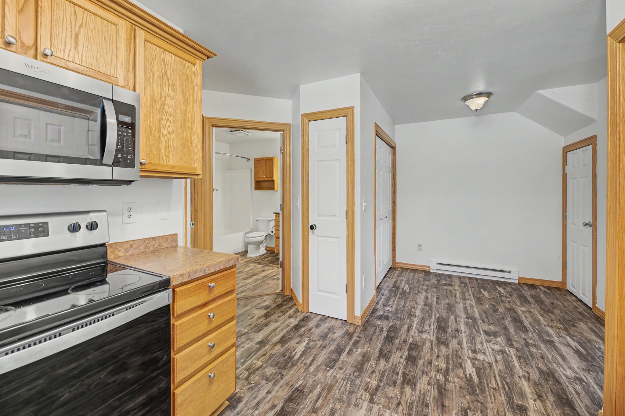 106 E Clinton Street 1 Property Photo 10