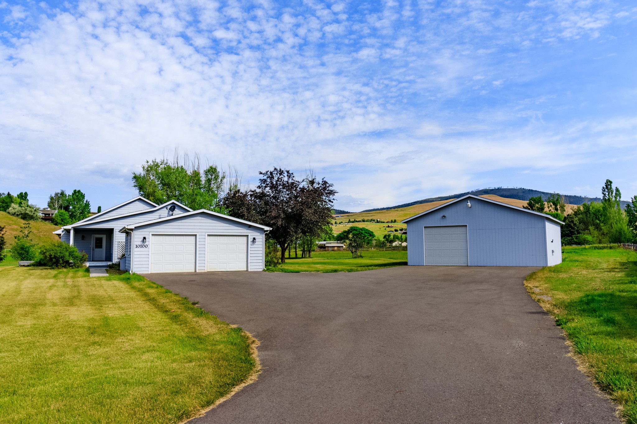 10100 The Lane Property Photo 3