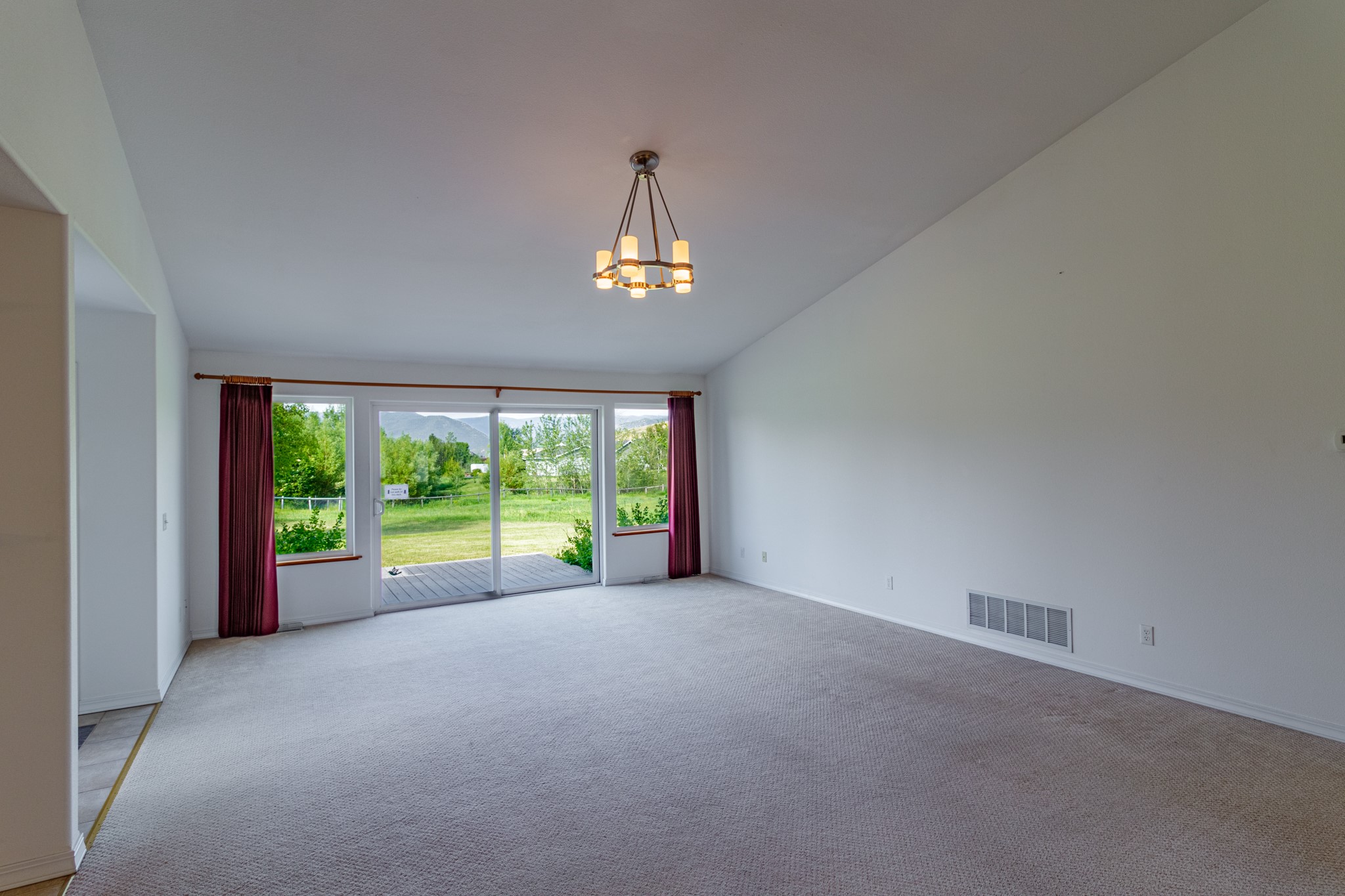10100 The Lane Property Photo 11