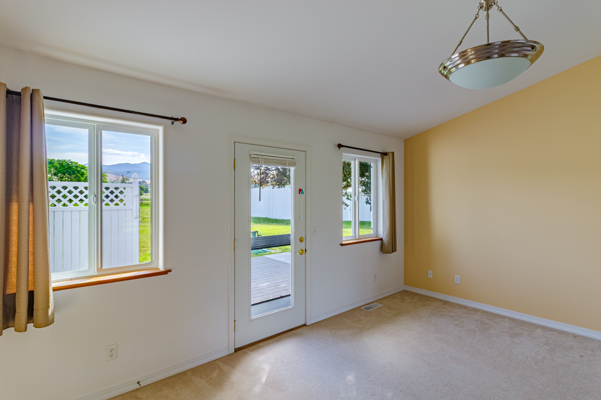 10100 The Lane Property Photo 15