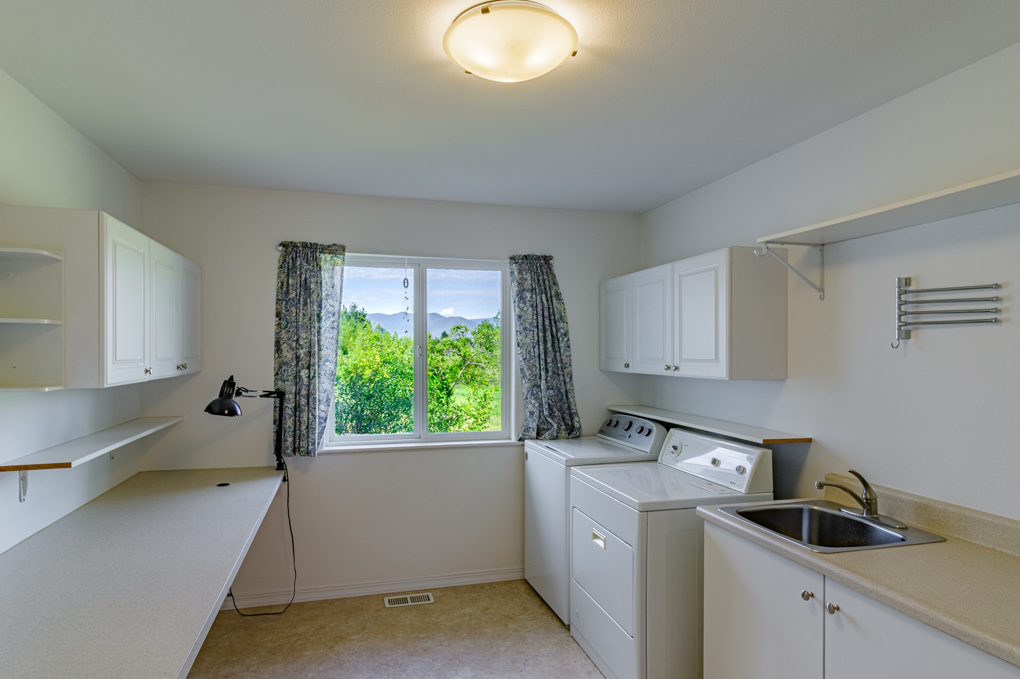 10100 The Lane Property Photo 16