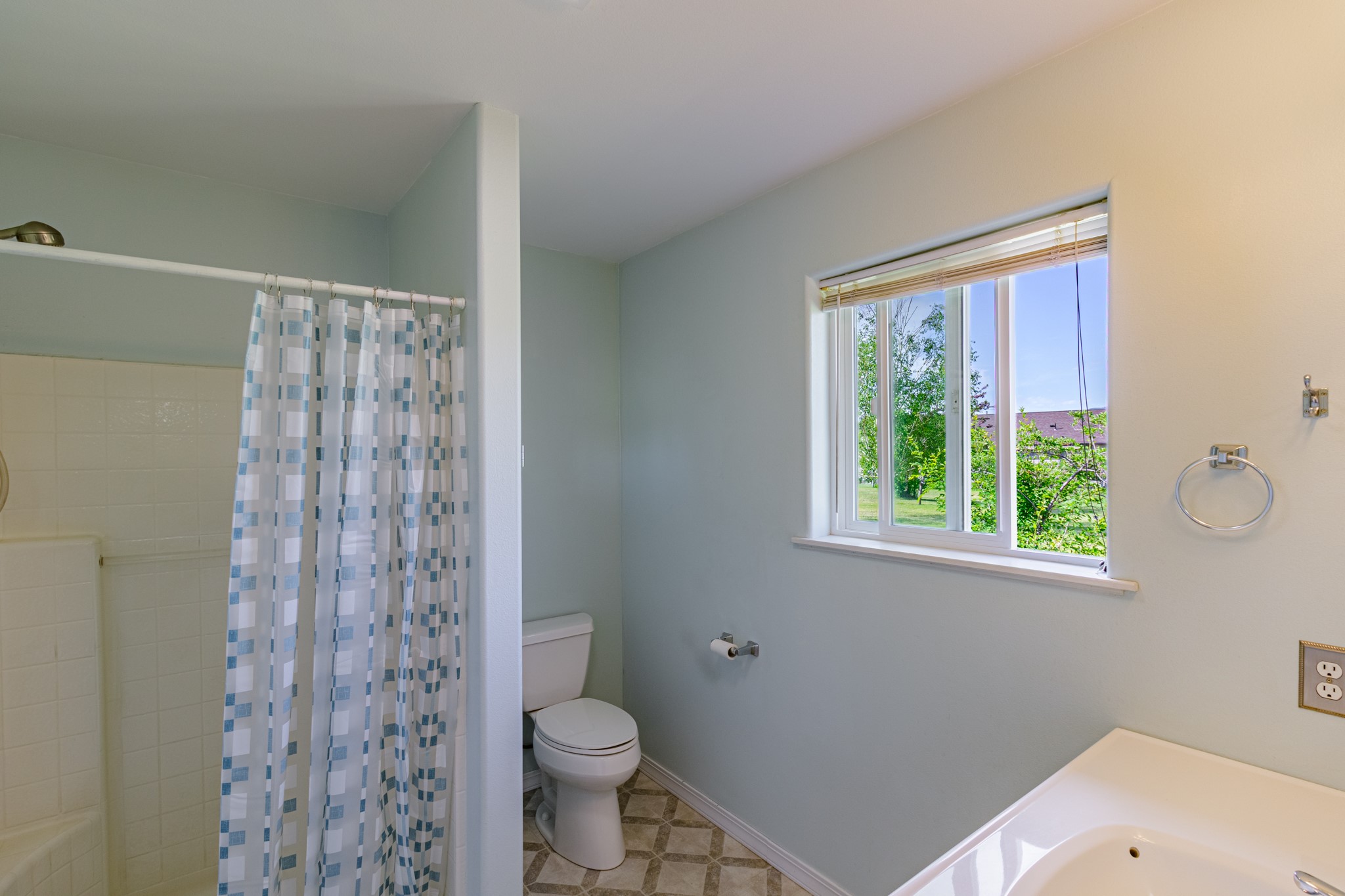 10100 The Lane Property Photo 24