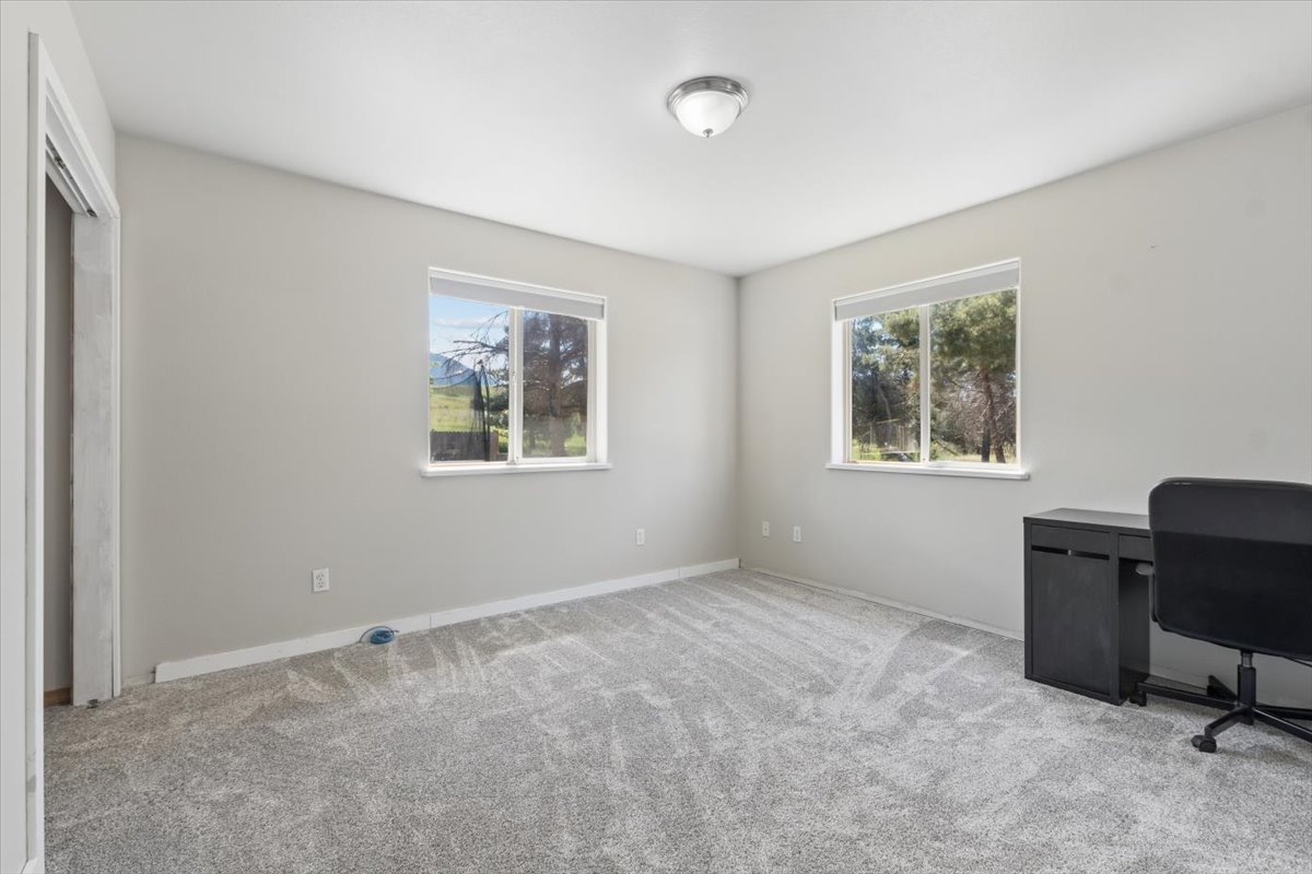 74 Berger Lane Property Photo 23