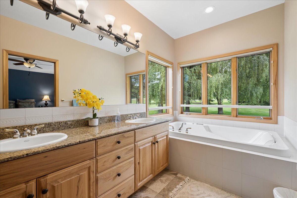 101 Whitetail Court Property Photo 24