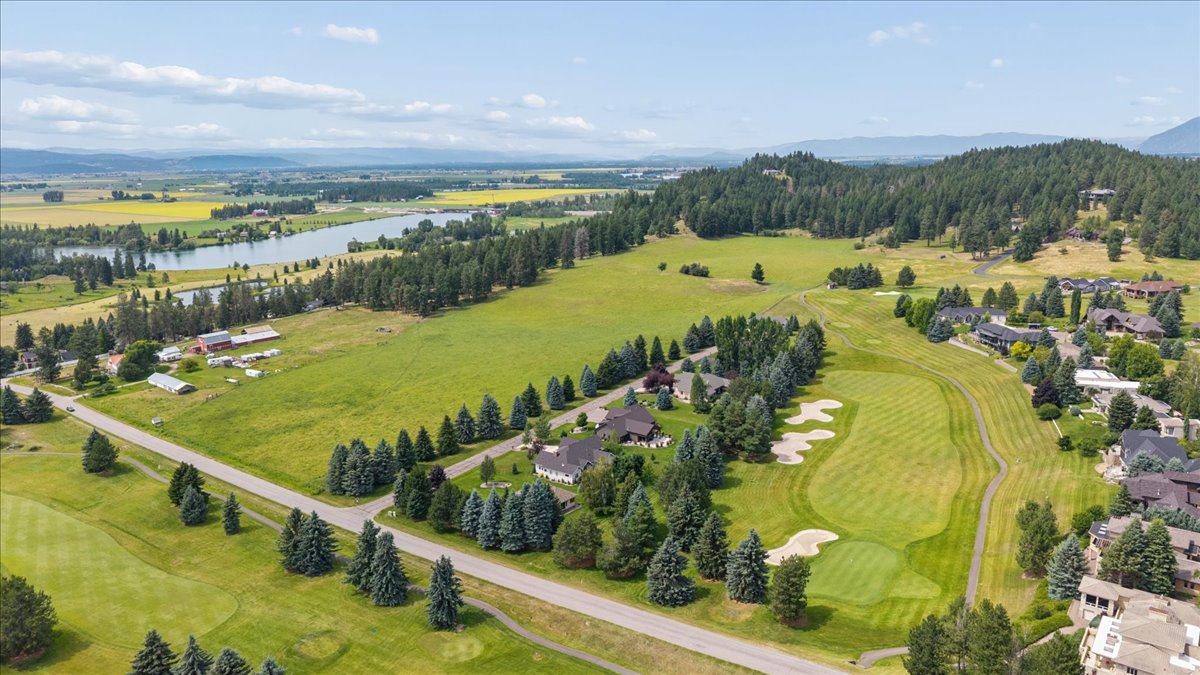 101 Whitetail Court Property Photo 43