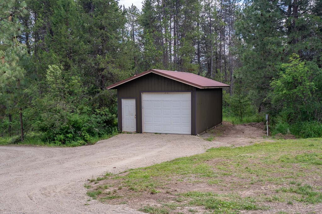 2658 Mt Highway 200 Property Photo 31