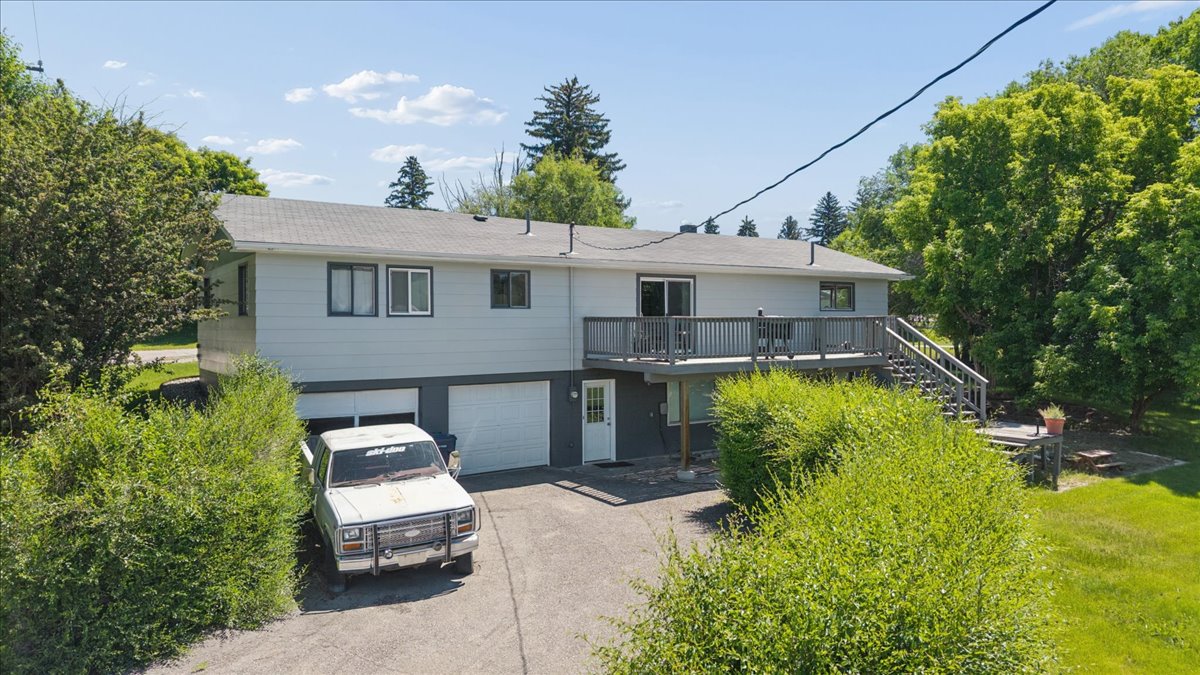 823 5th Avenue E Property Photo 5