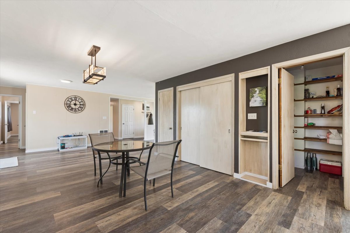 823 5th Avenue E Property Photo 17
