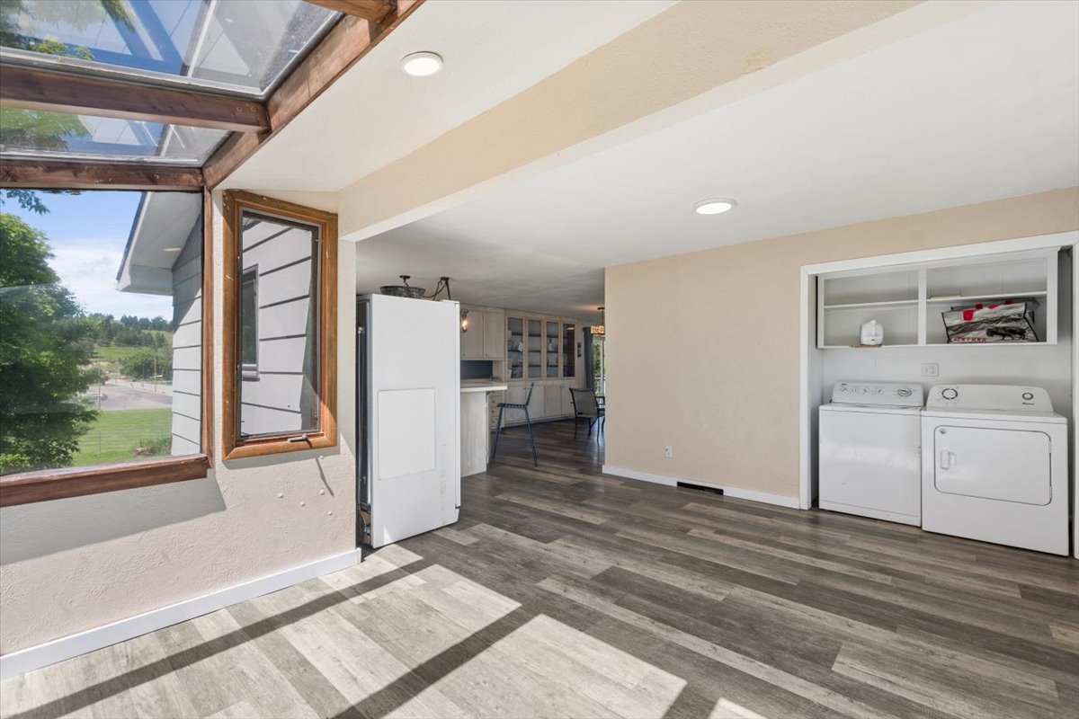 823 5th Avenue E Property Photo 21