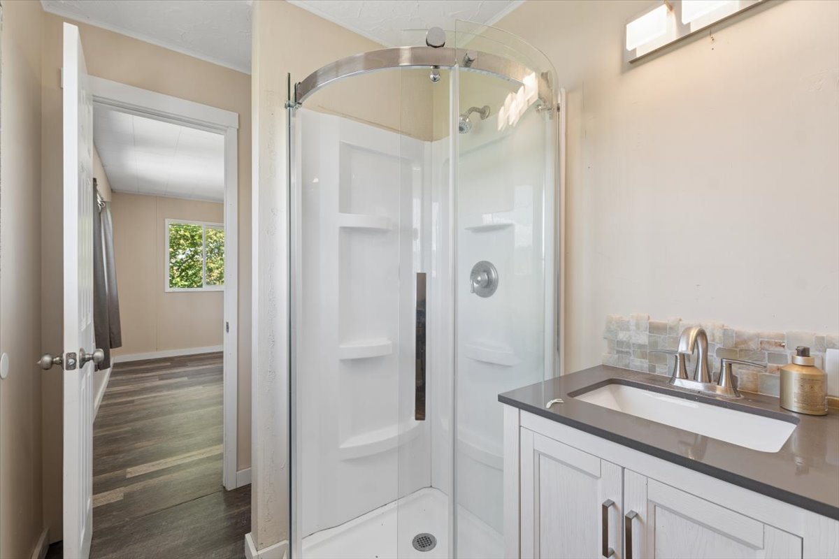 823 5th Avenue E Property Photo 31