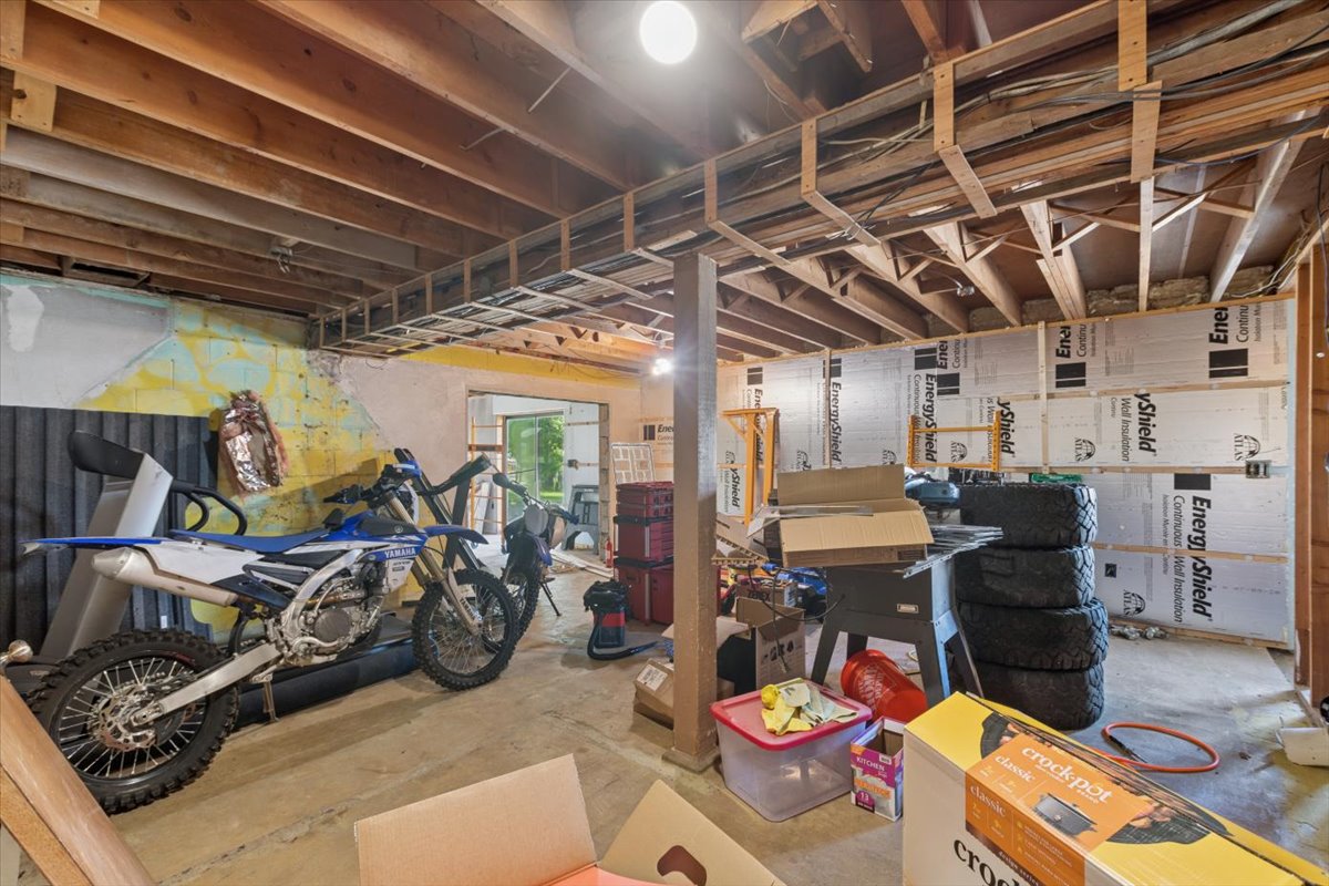 823 5th Avenue E Property Photo 33