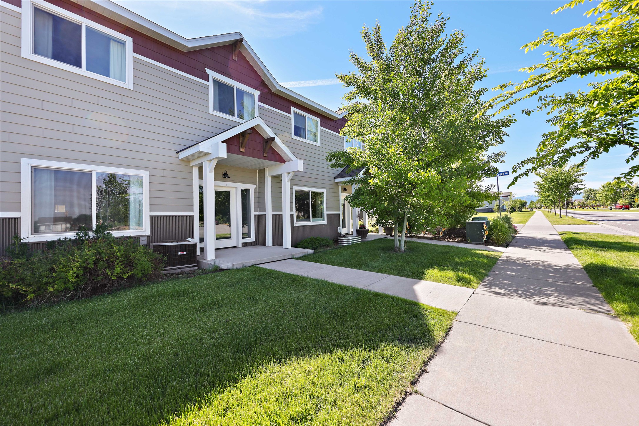 1245 Baxter Creek Way B Property Photo 3