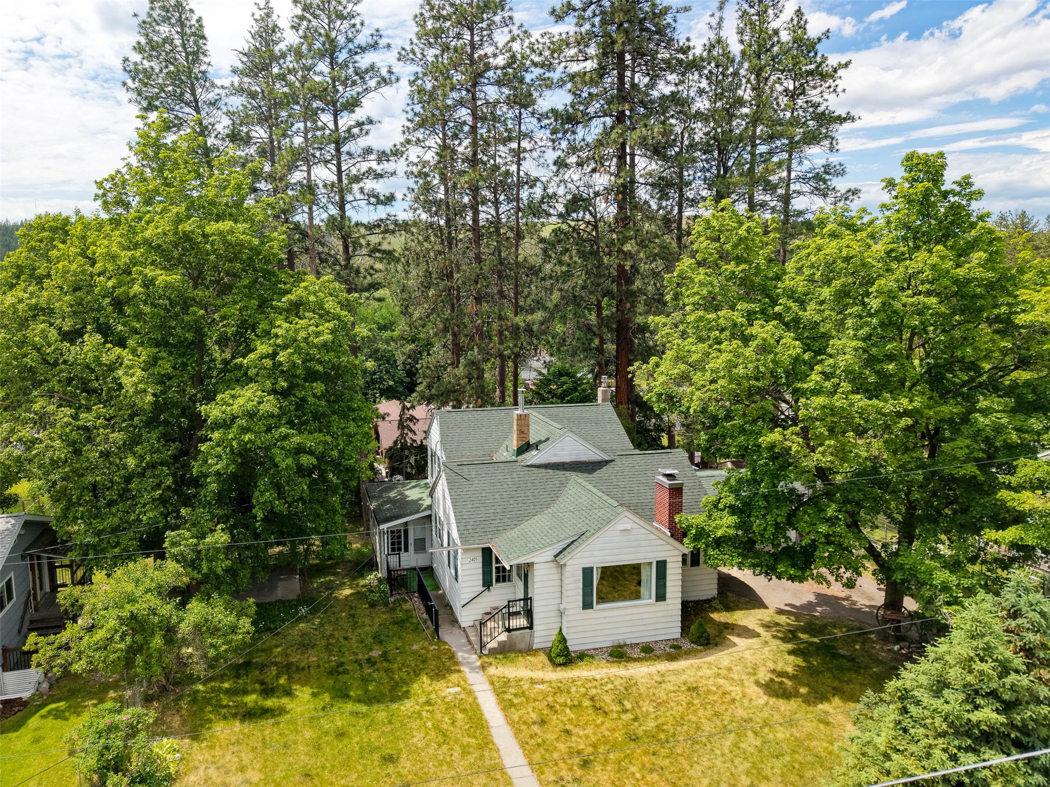 2405 Gilbert Avenue Property Photo 1