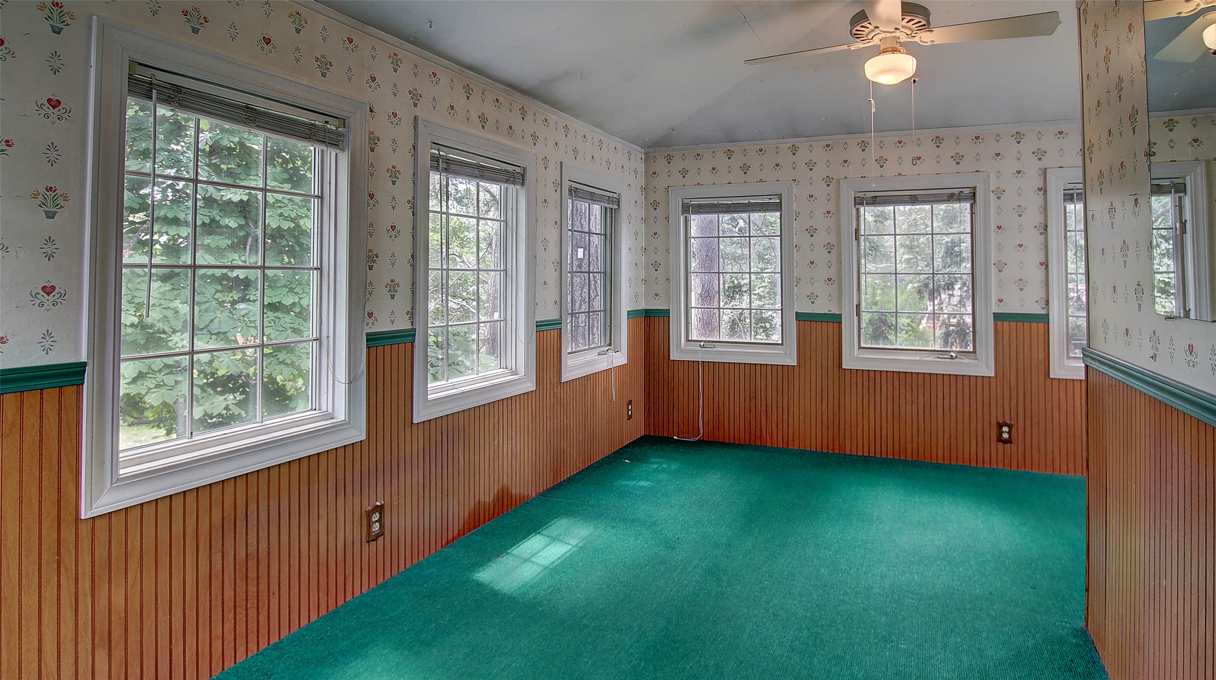 2405 Gilbert Avenue Property Photo 9