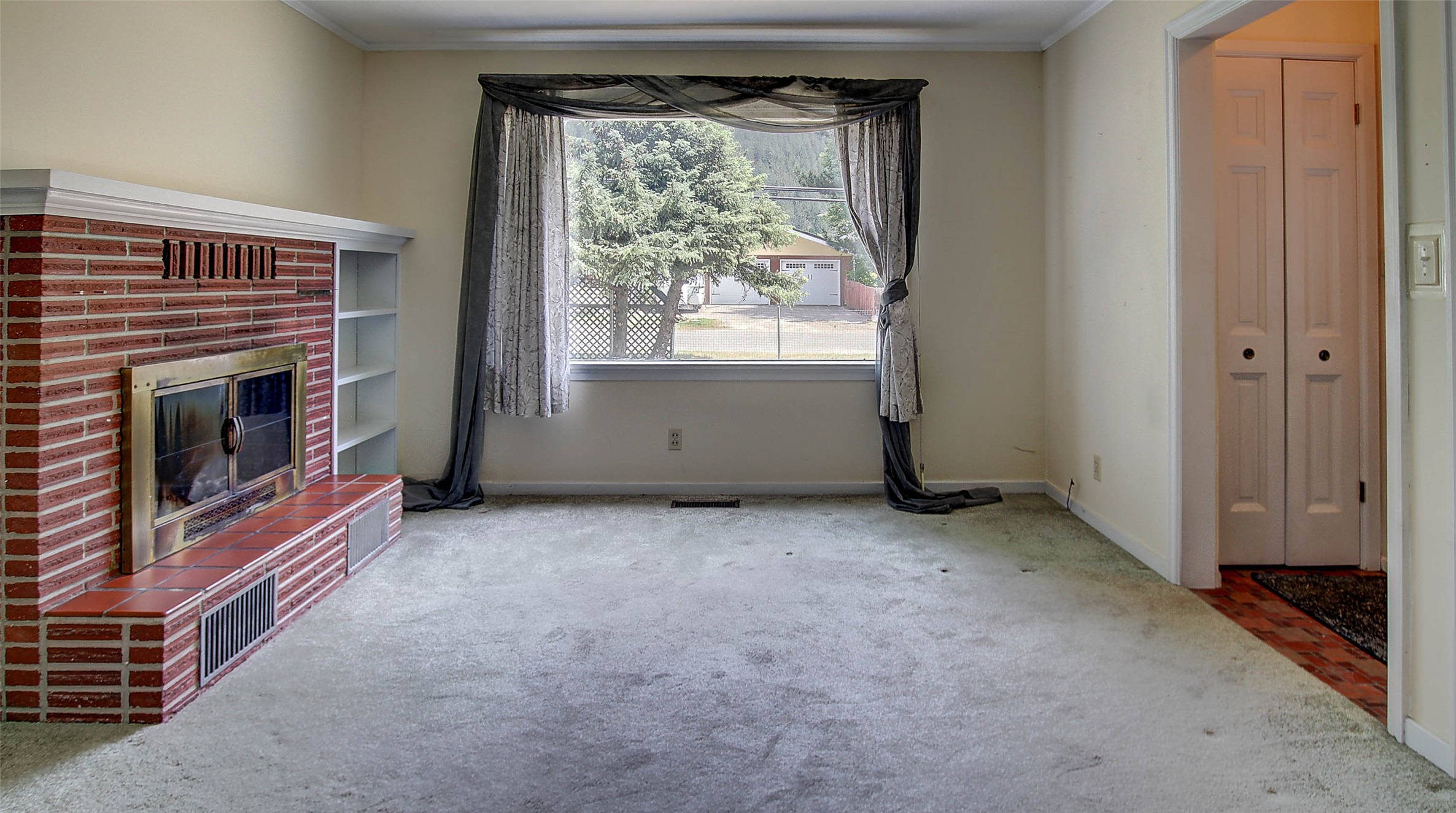 2405 Gilbert Avenue Property Photo 24