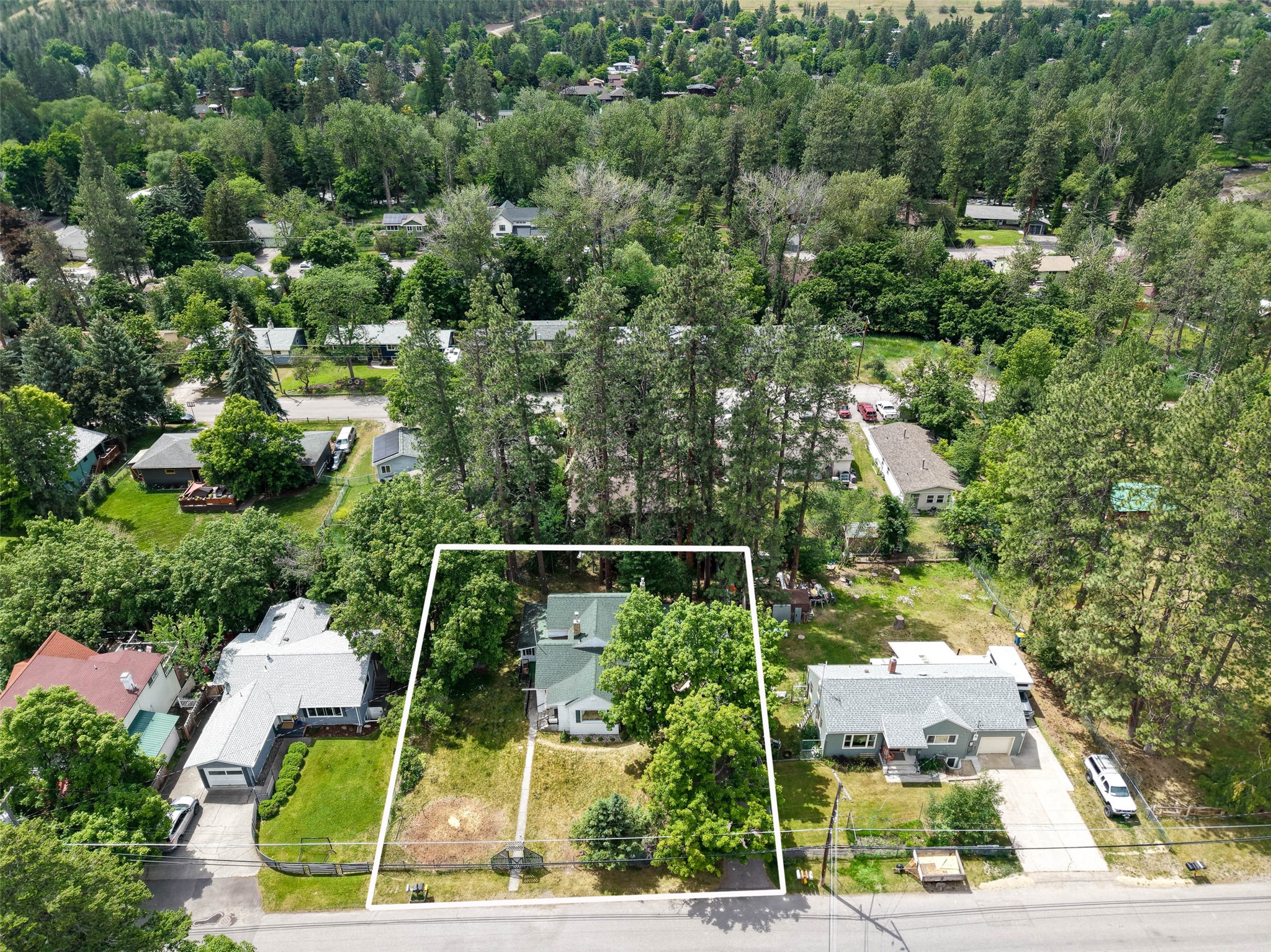 2405 Gilbert Avenue Property Photo 43