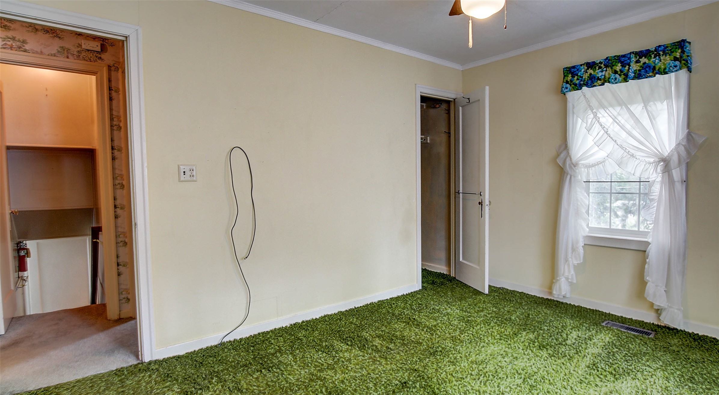 2405 Gilbert Avenue Property Photo 56