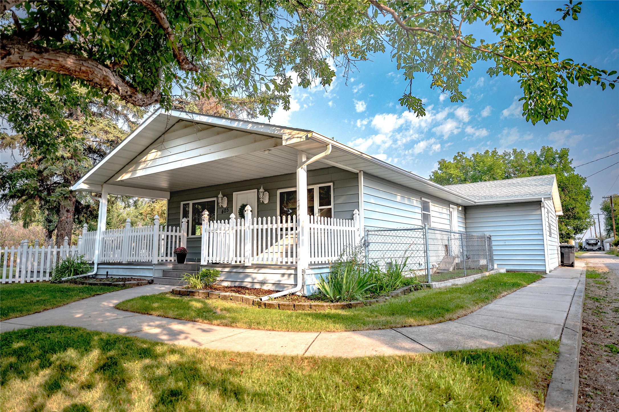 403 3rd Street Ne Property Photo 2