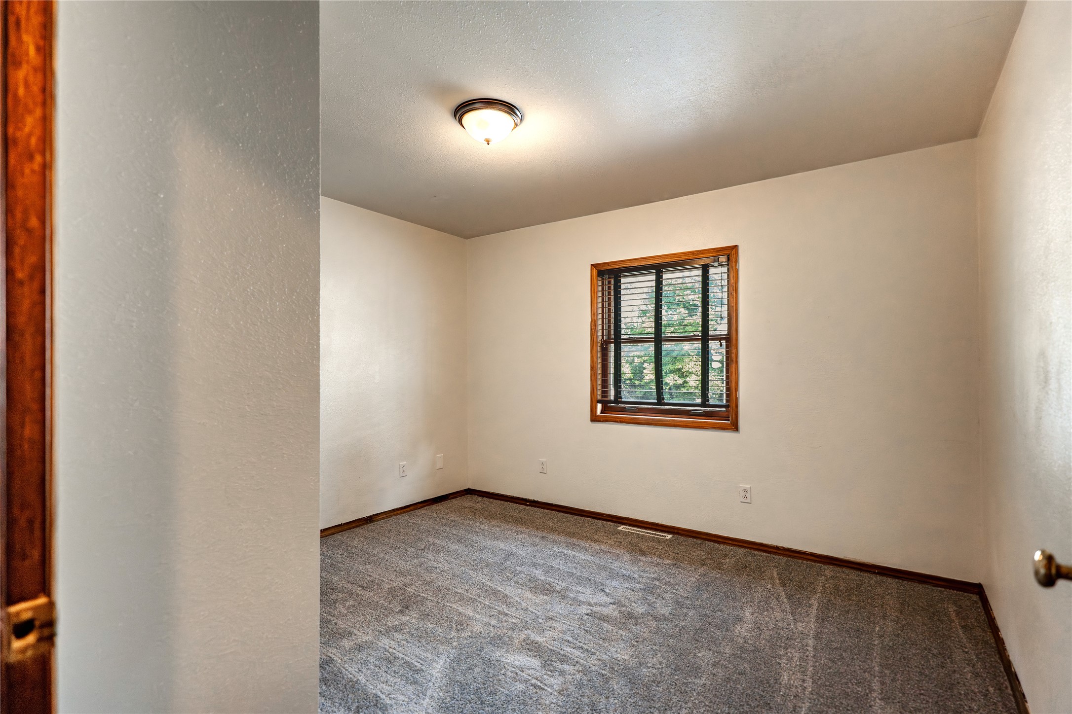 403 3rd Street Ne Property Photo 28