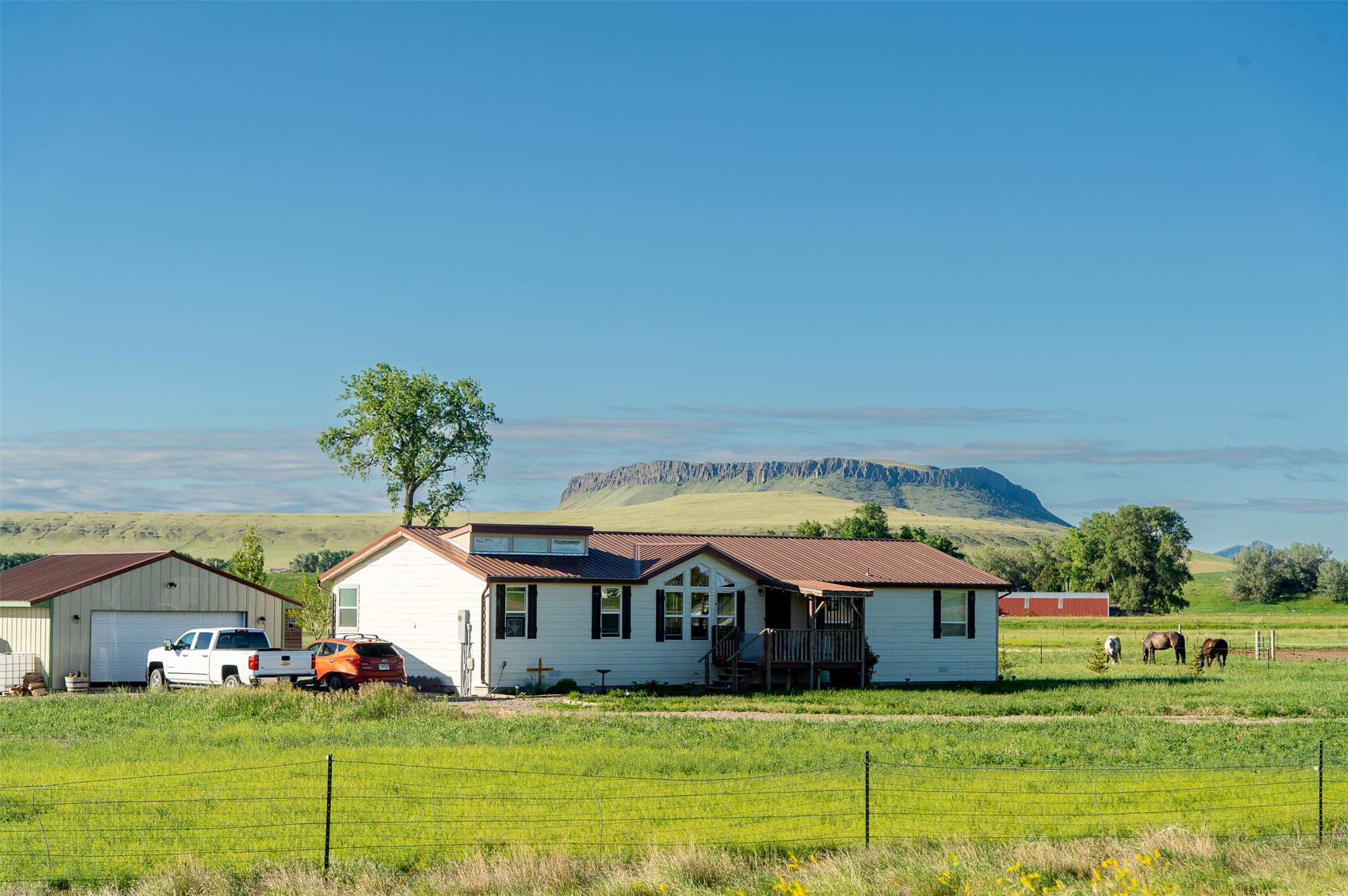 12710 Mt Highway 200 Property Photo 2