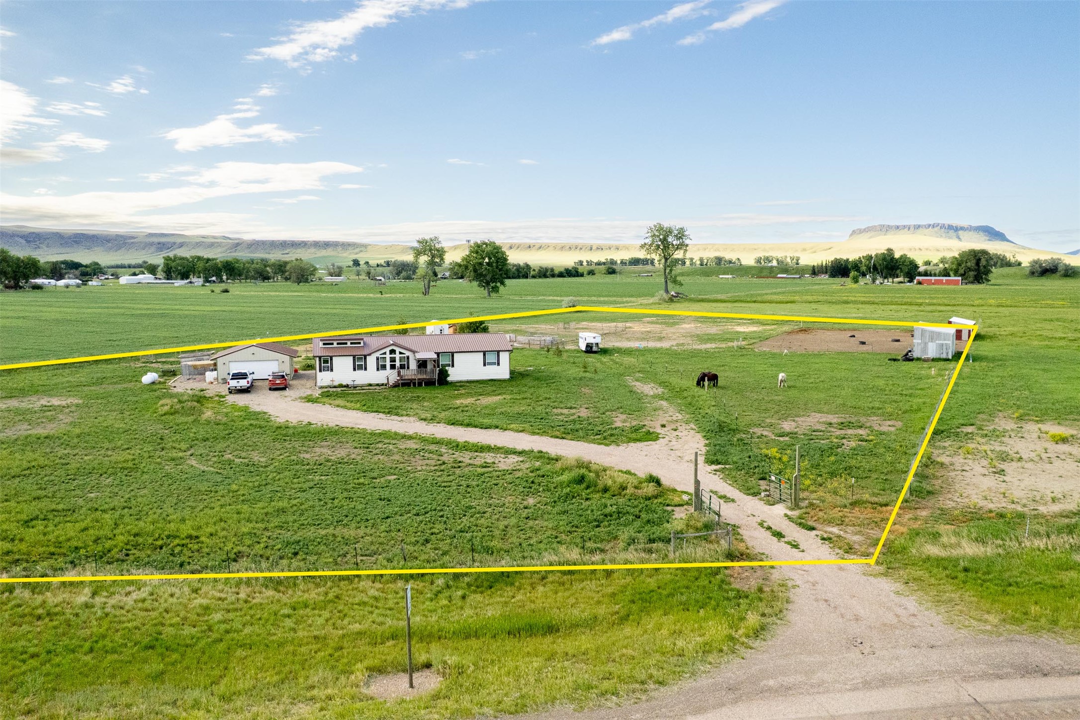 12710 Mt Highway 200 Property Photo 3