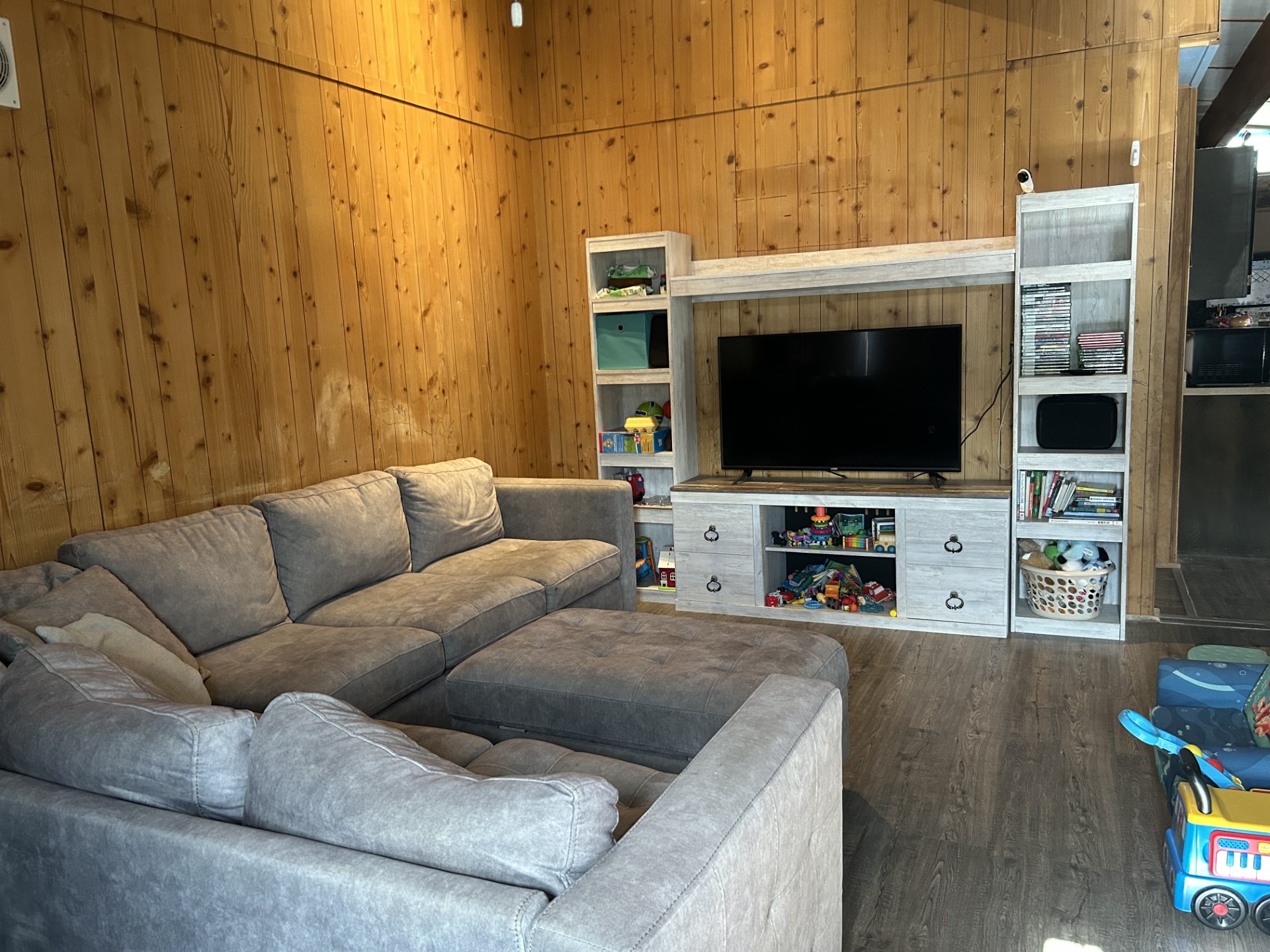 401 Garber Street Property Photo 4