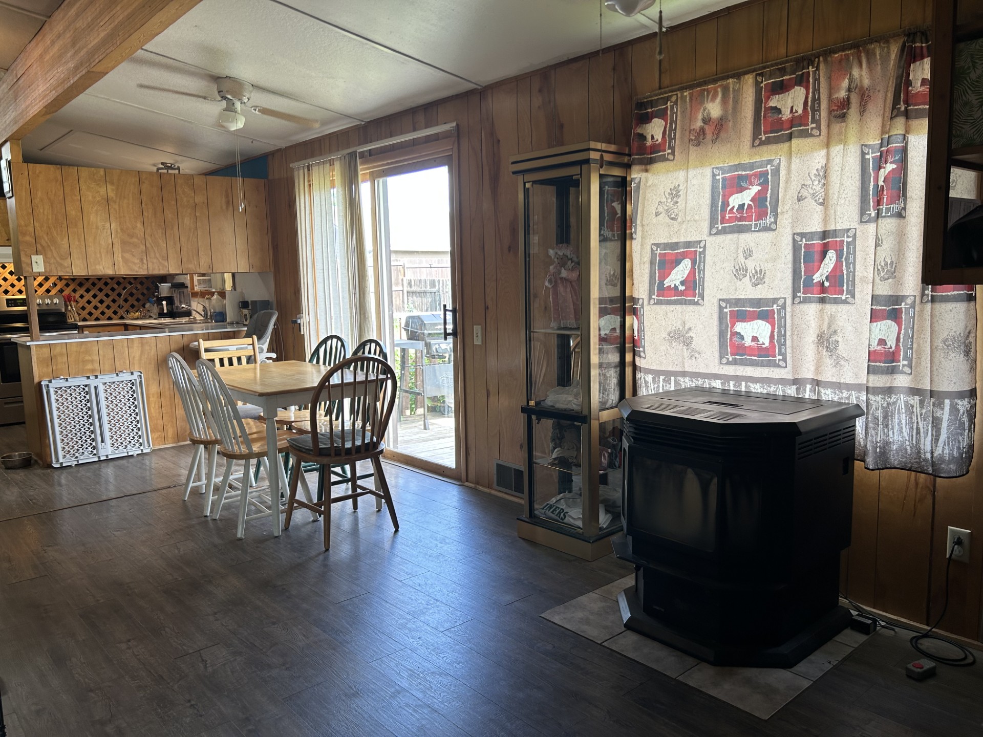401 Garber Street Property Photo 6