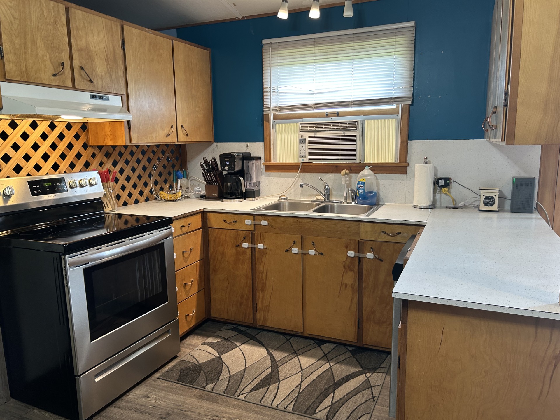 401 Garber Street Property Photo 7