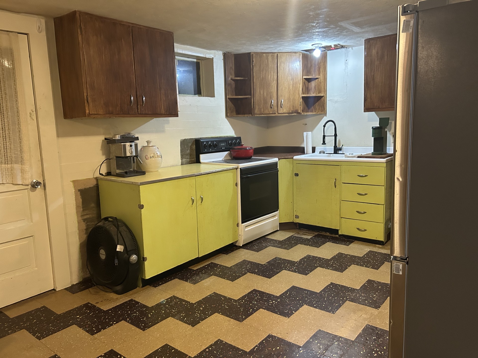 401 Garber Street Property Photo 10