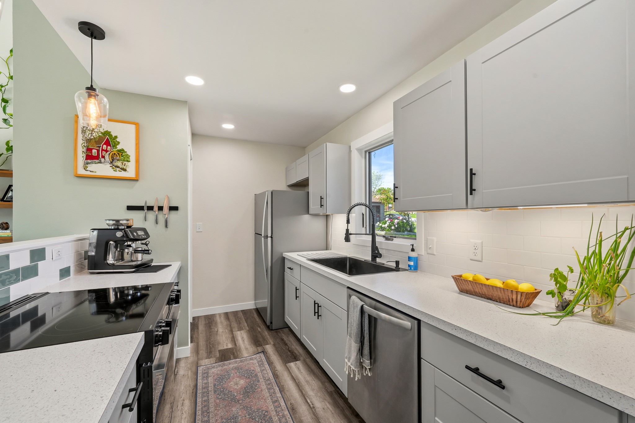 2437 Sunlight Circle Property Photo 6