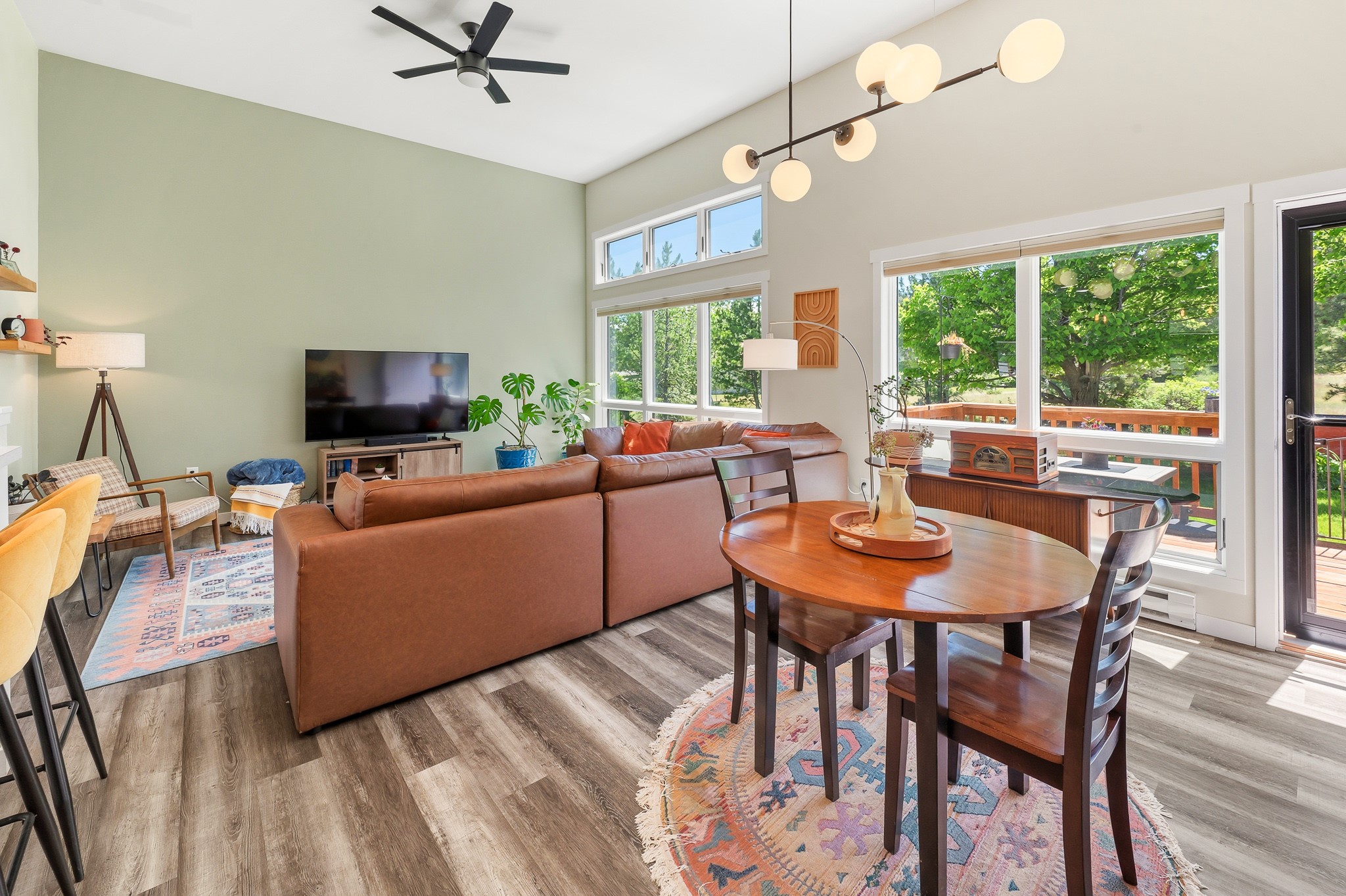 2437 Sunlight Circle Property Photo 11
