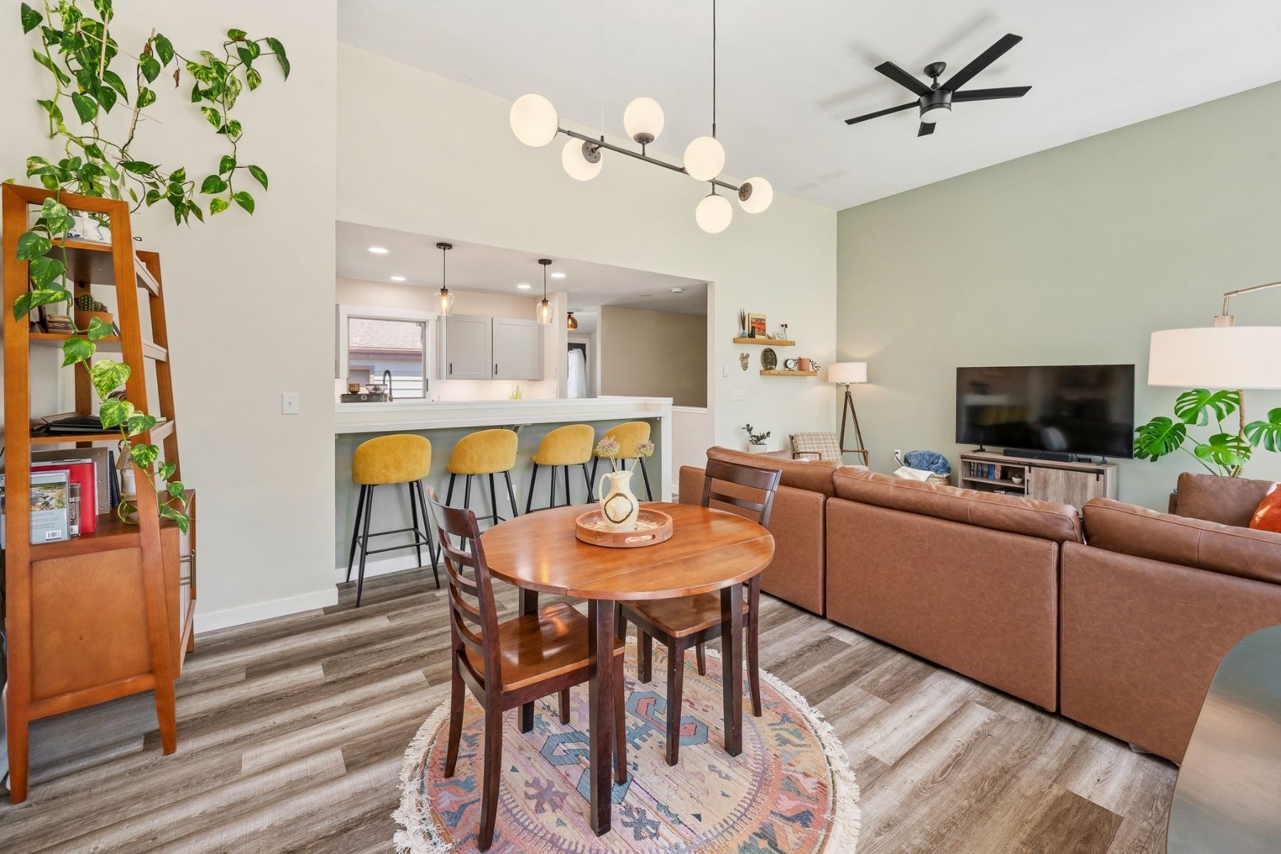 2437 Sunlight Circle Property Photo 12