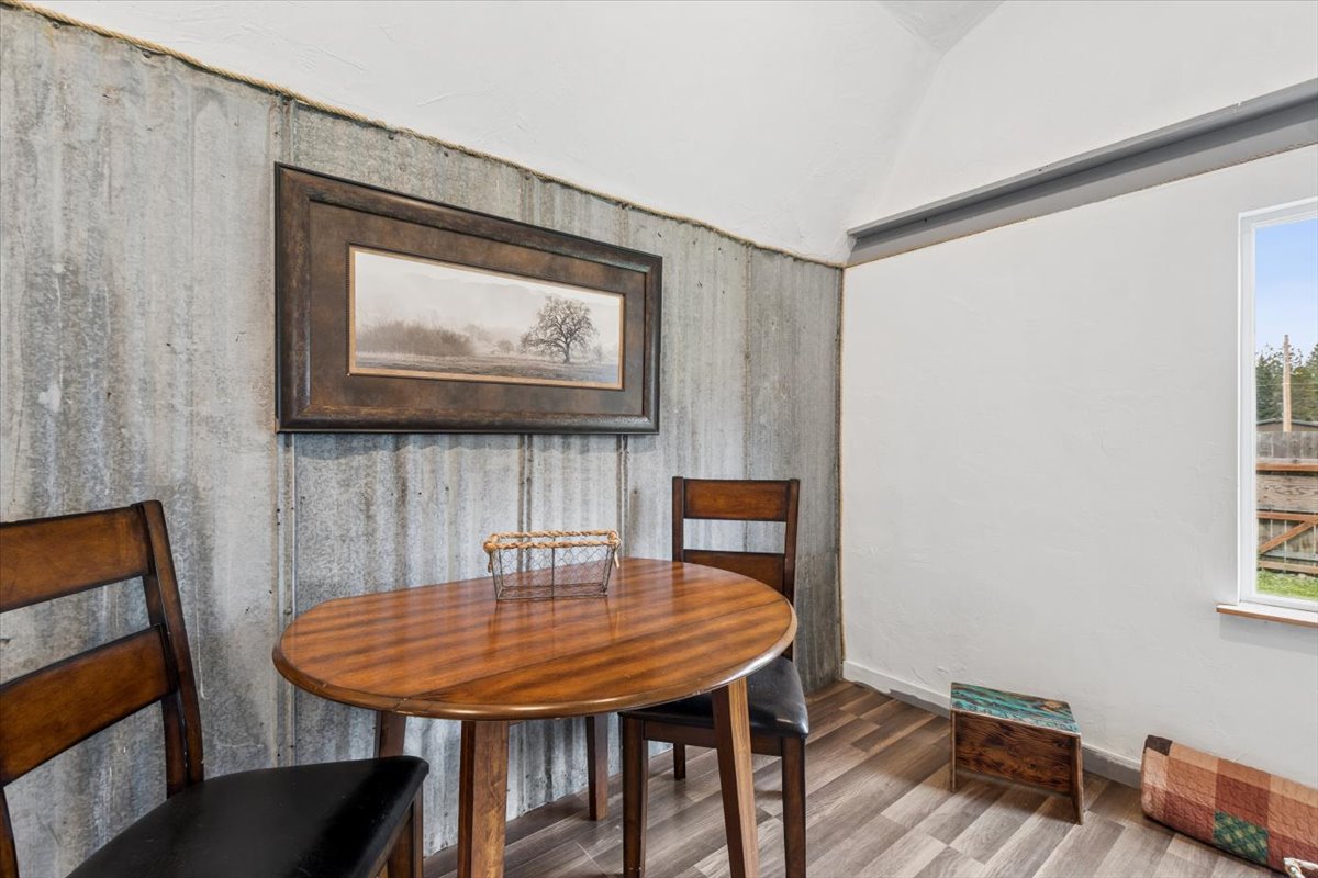 30073480 Property Photo 9