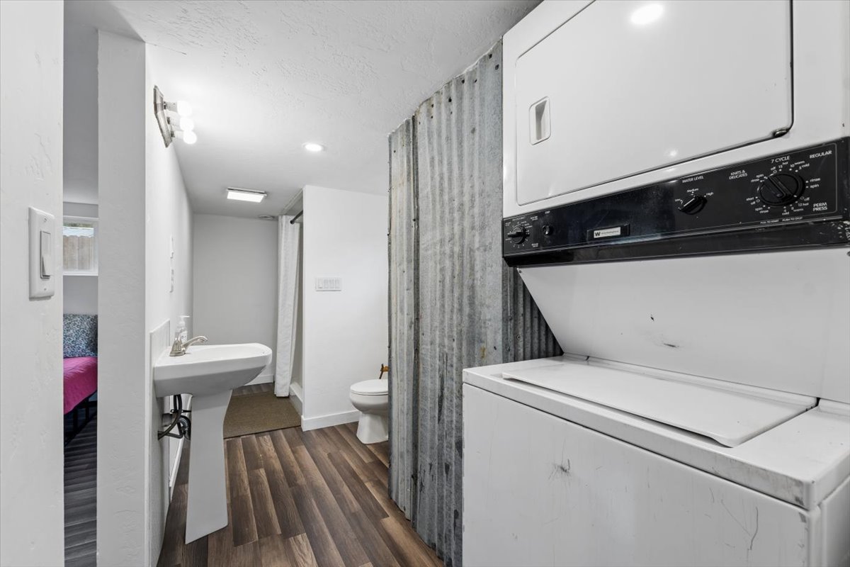 30073480 Property Photo 13