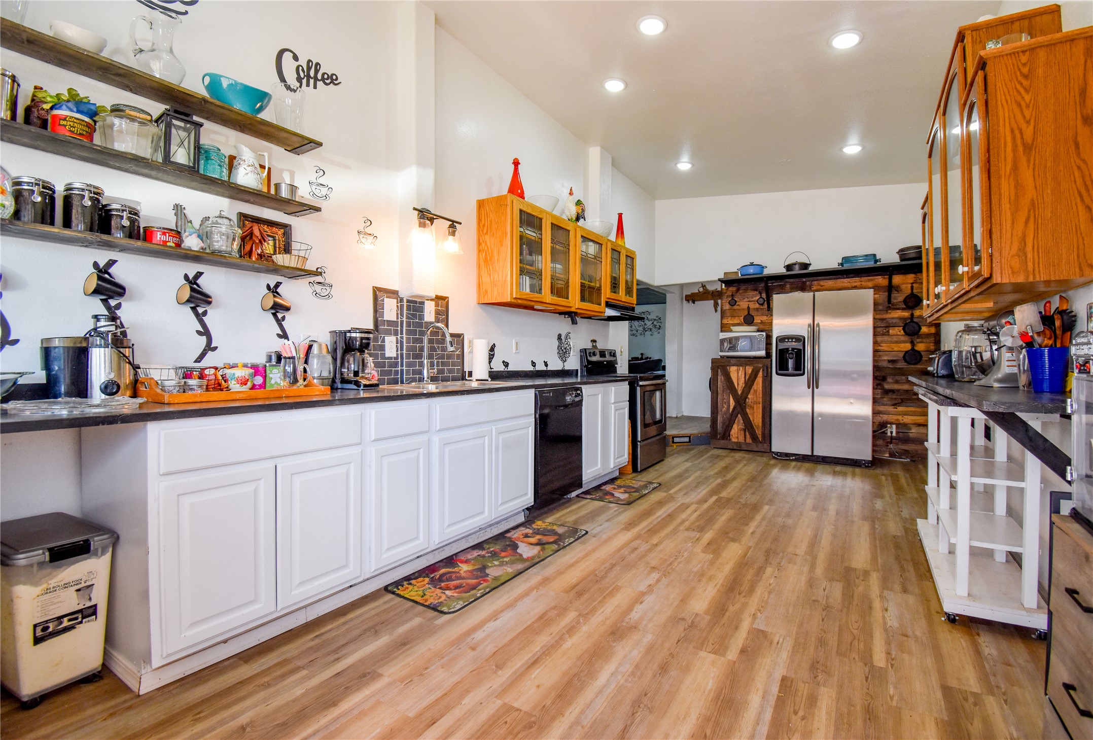 53424 2nd Avenue E Property Photo 6